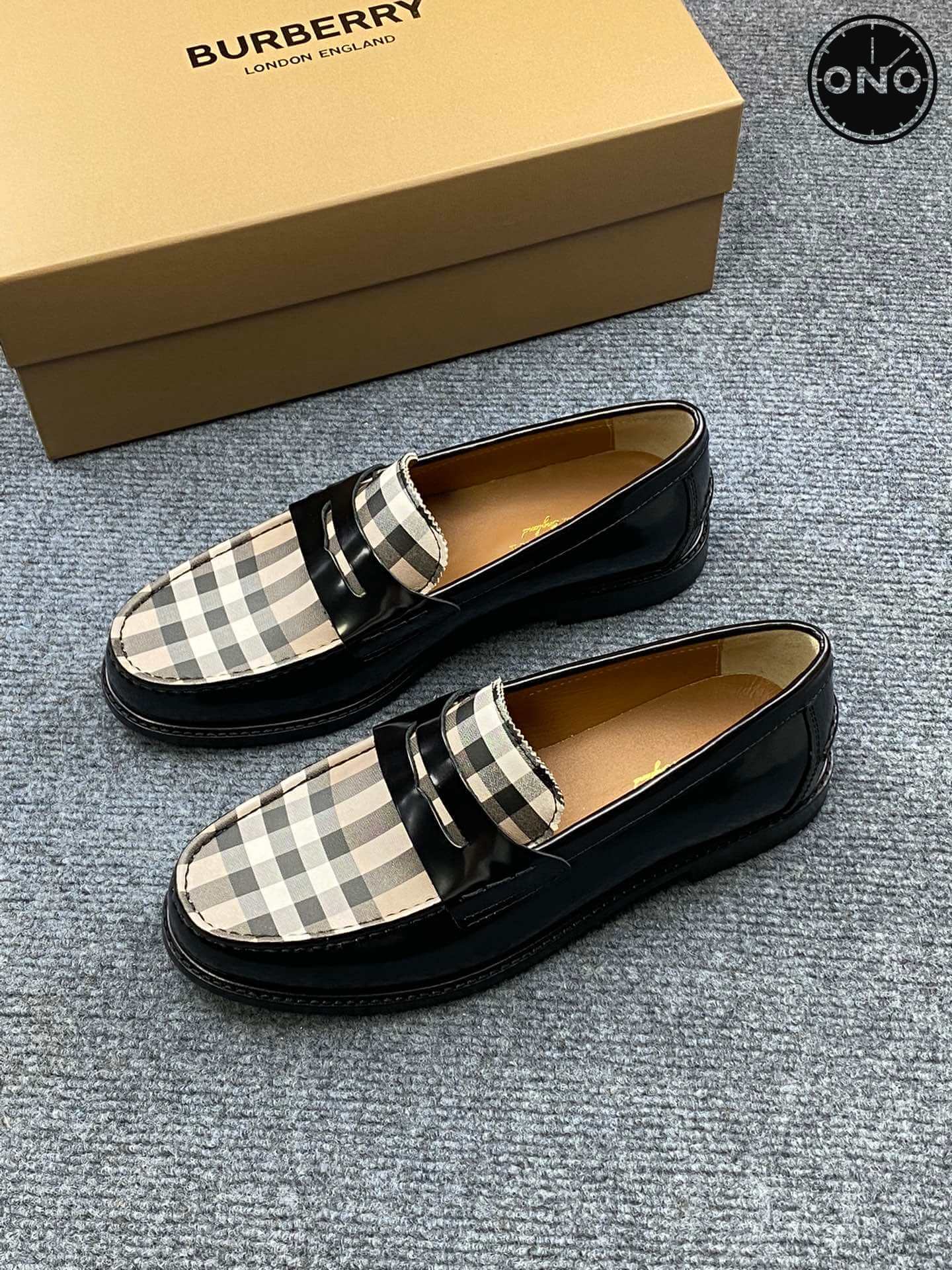 Burberry_9_3.jpg