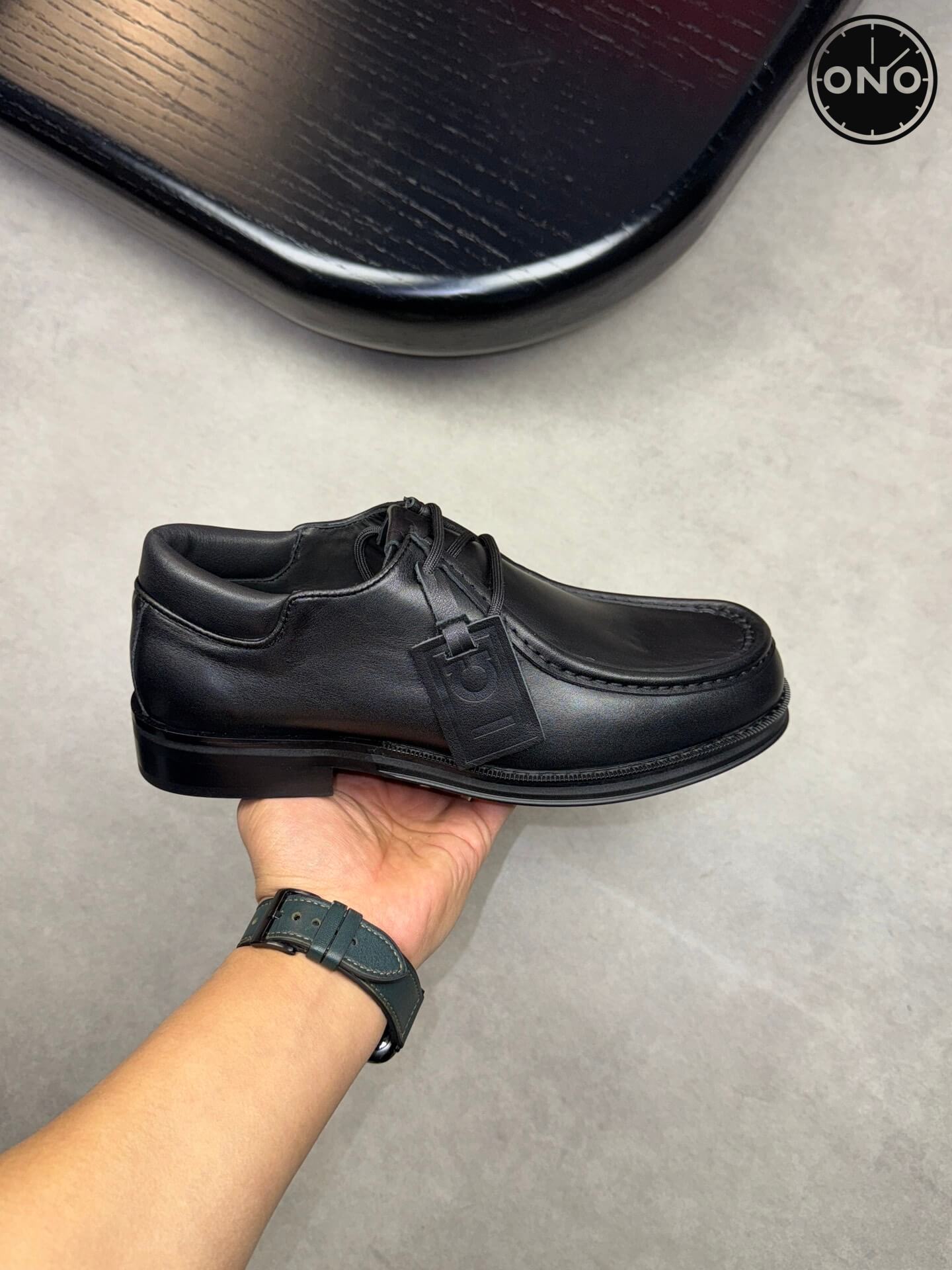 Ferragamo_85_4.jpg
