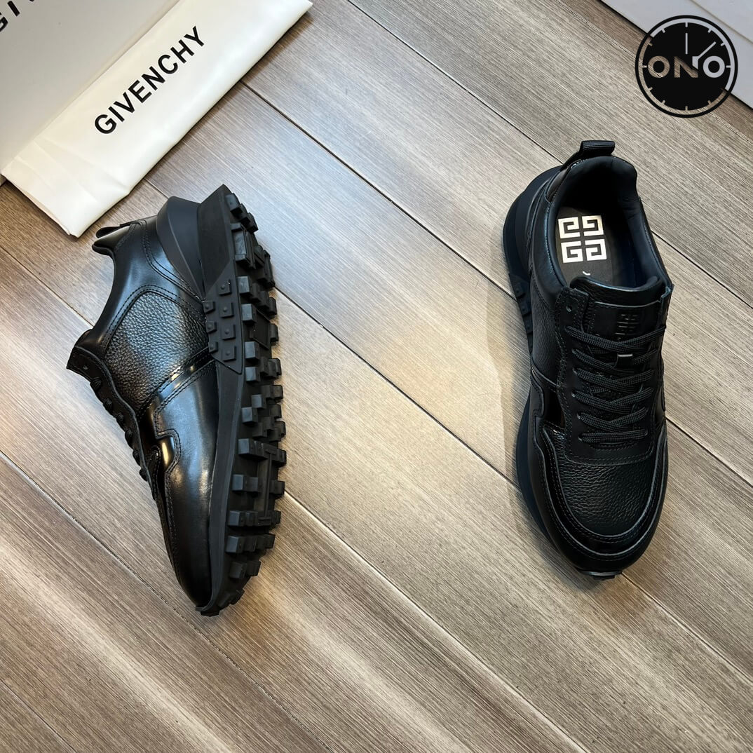 Givenchy_15_9.jpg