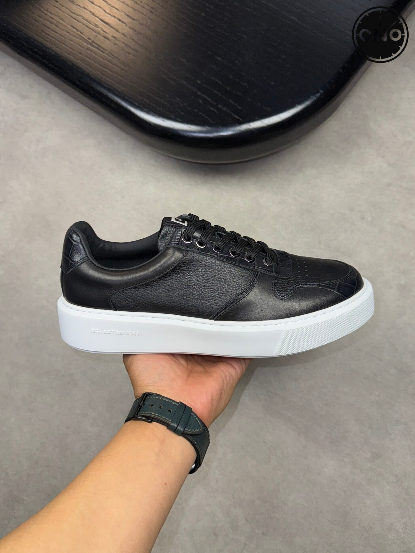 Givenchy_7_2.jpg