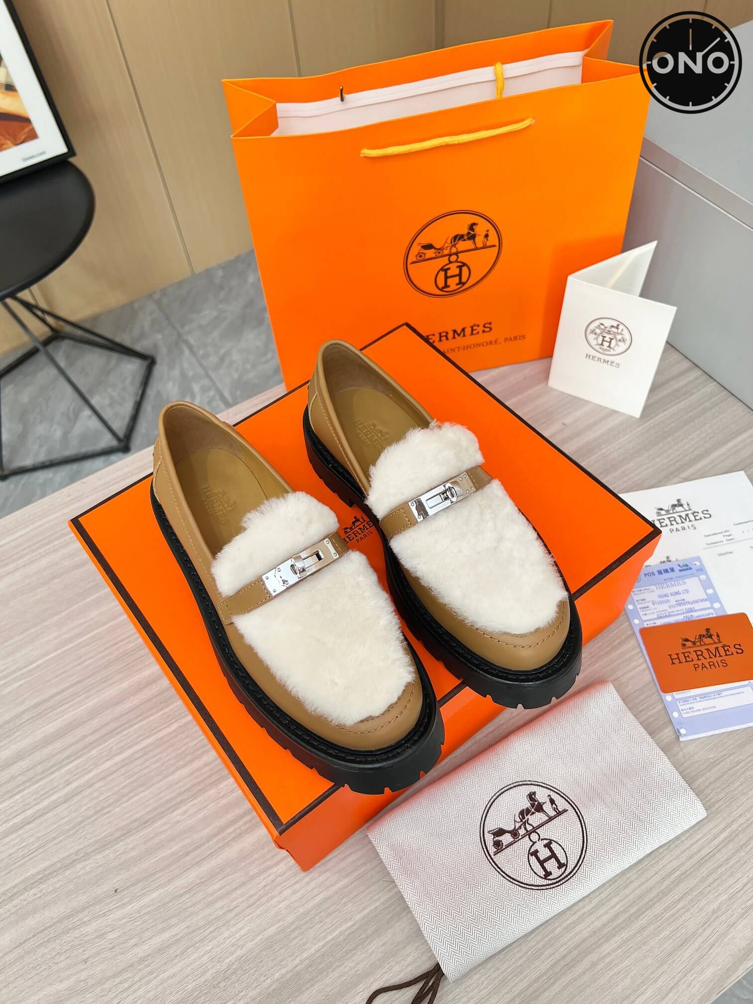 Hermes_4_2.jpg