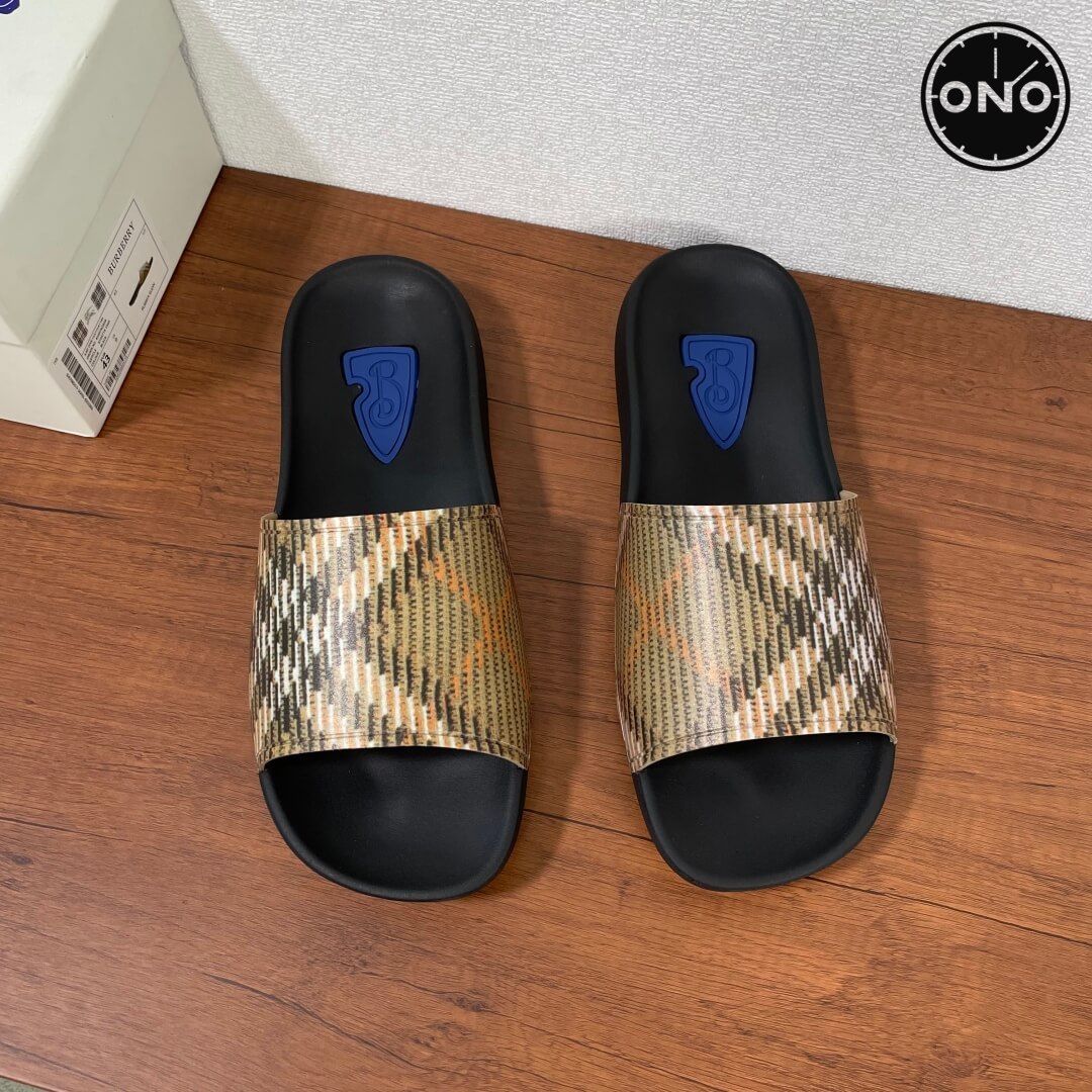 Burberry-Slippers_4_2.jpg