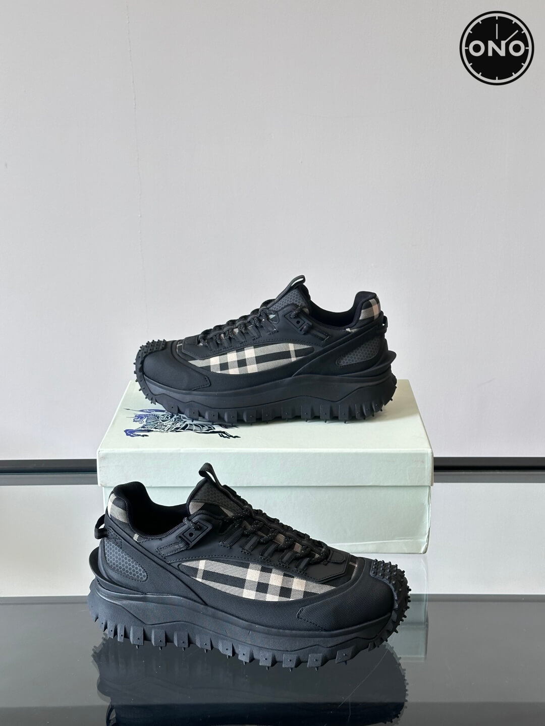 Burberry_18_8.jpg