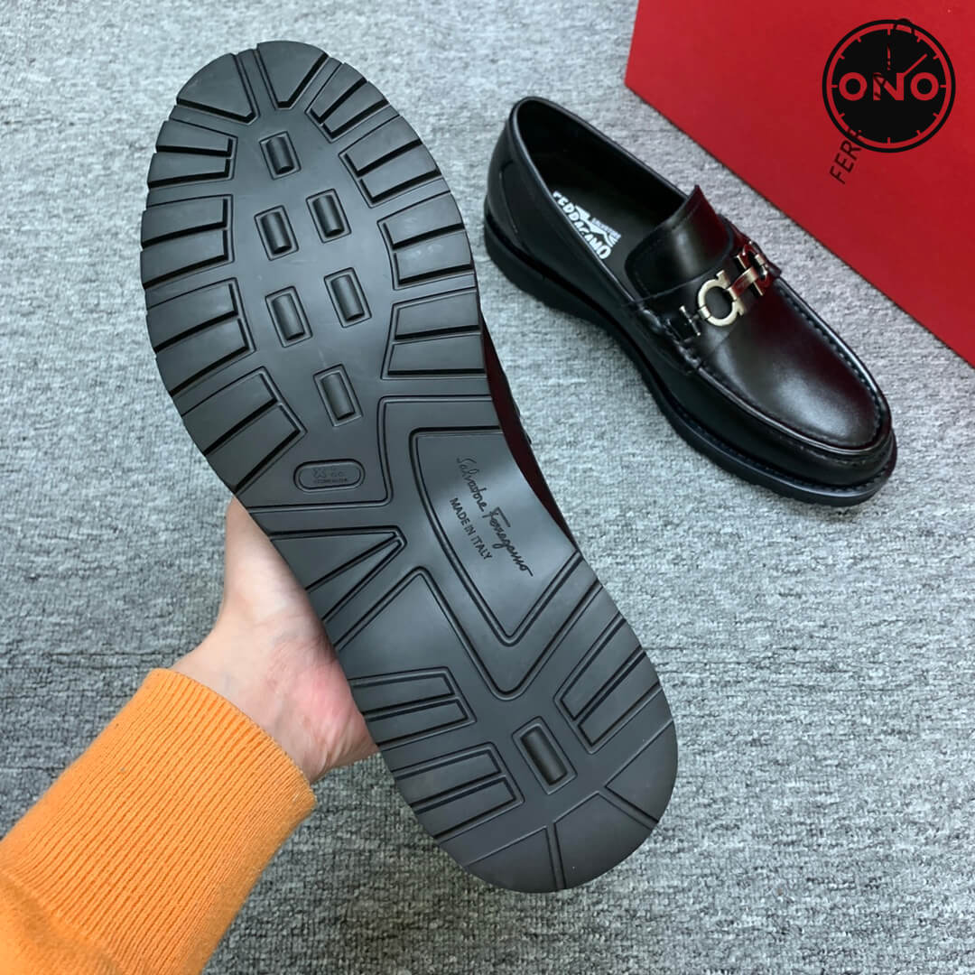 Ferragamo_90_7.jpg