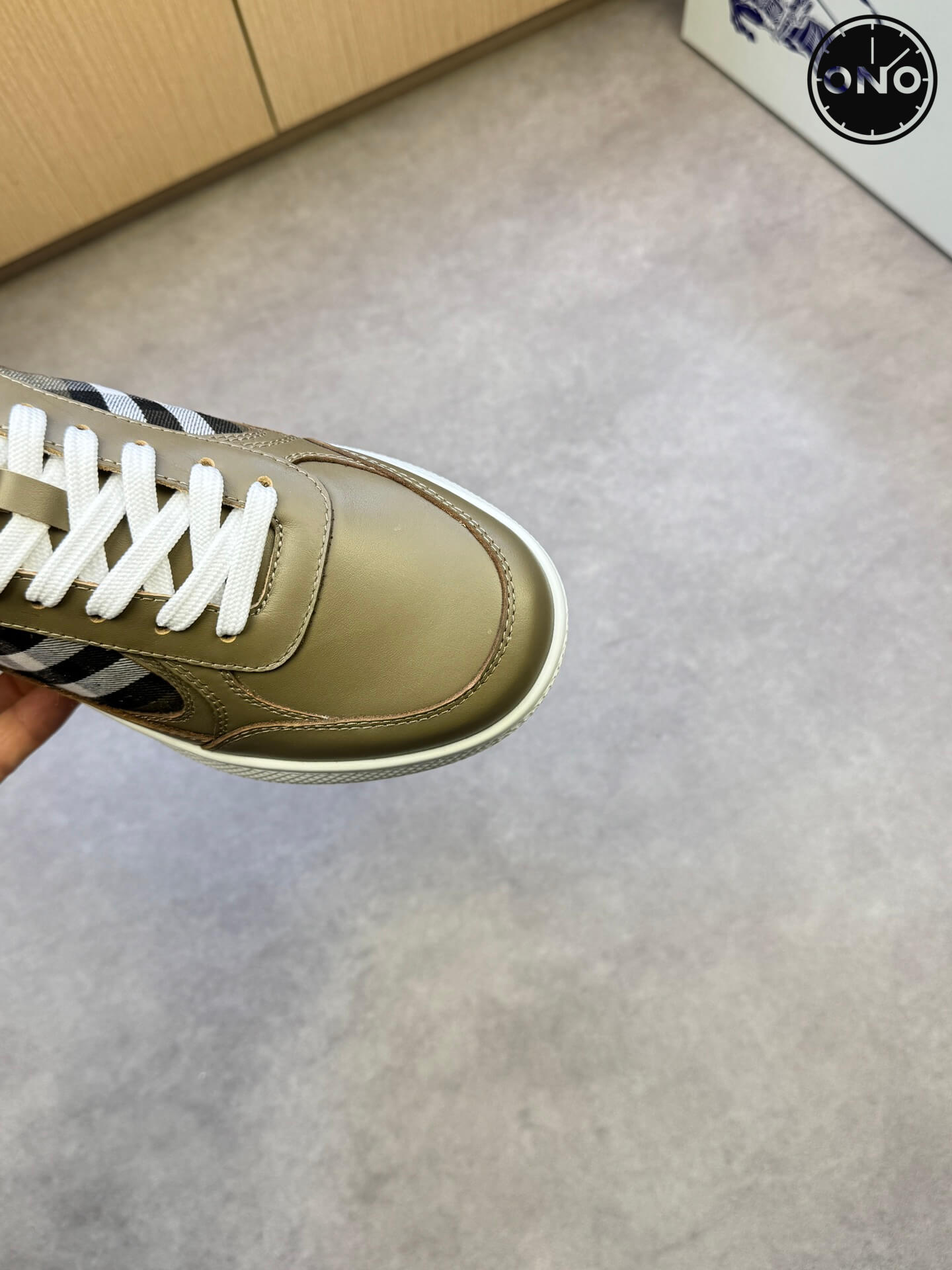 Burberry_55_6.jpg