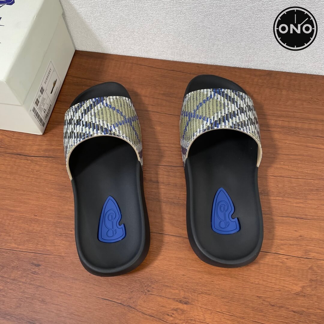 Burberry-Slippers_3_4.jpg