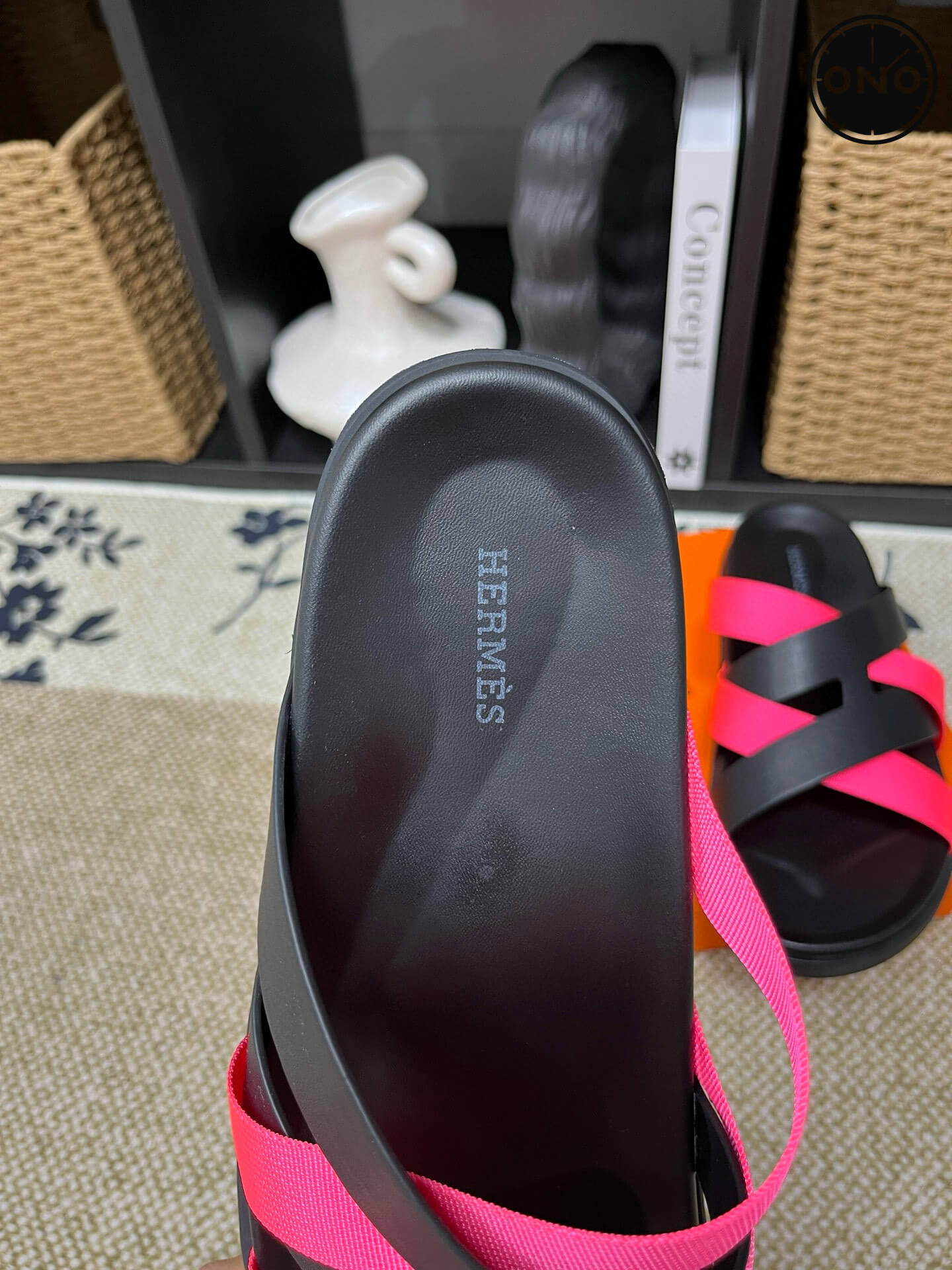Hermes-Slippers_21_8.jpg