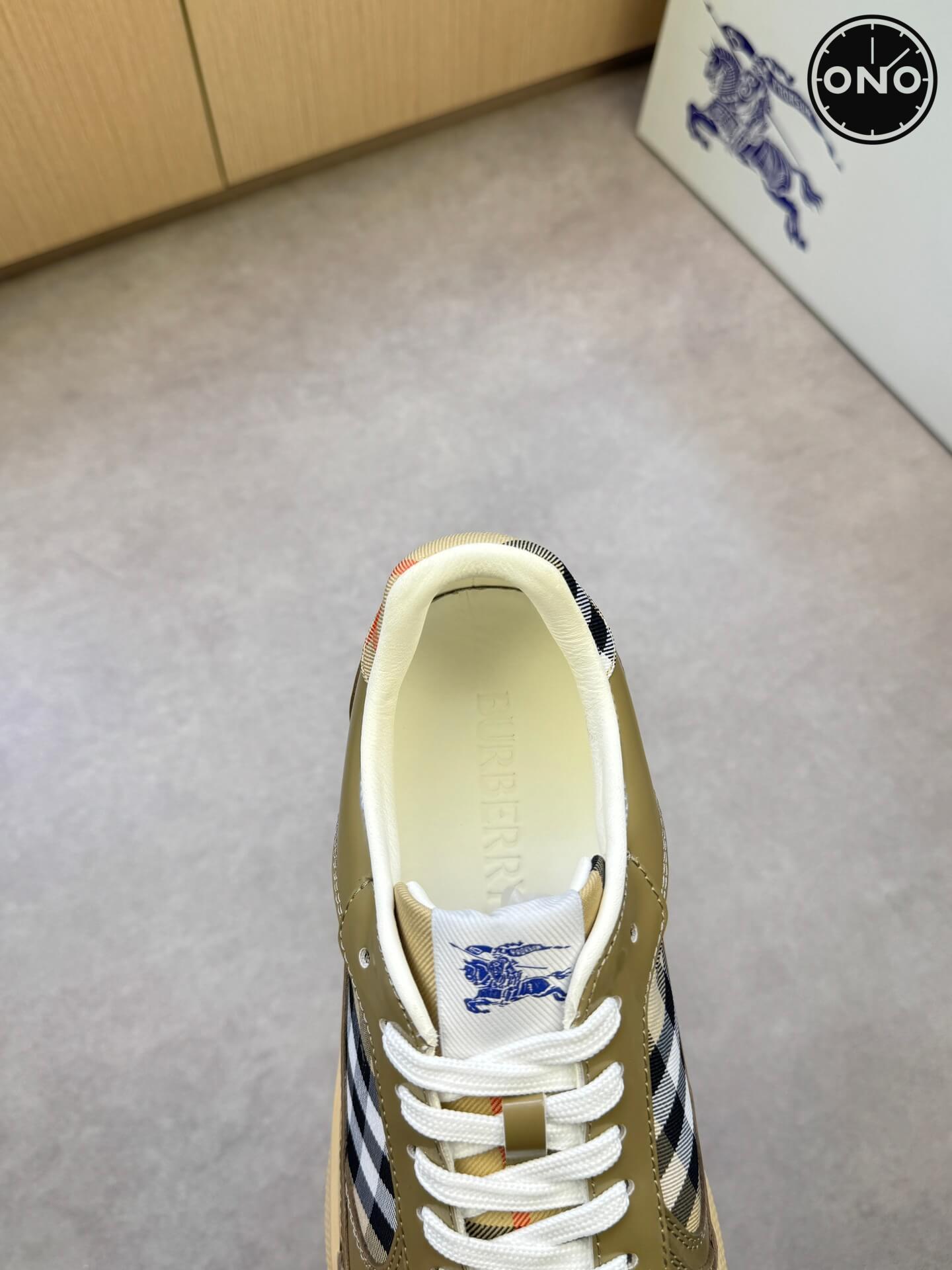 Burberry_62_7.jpg