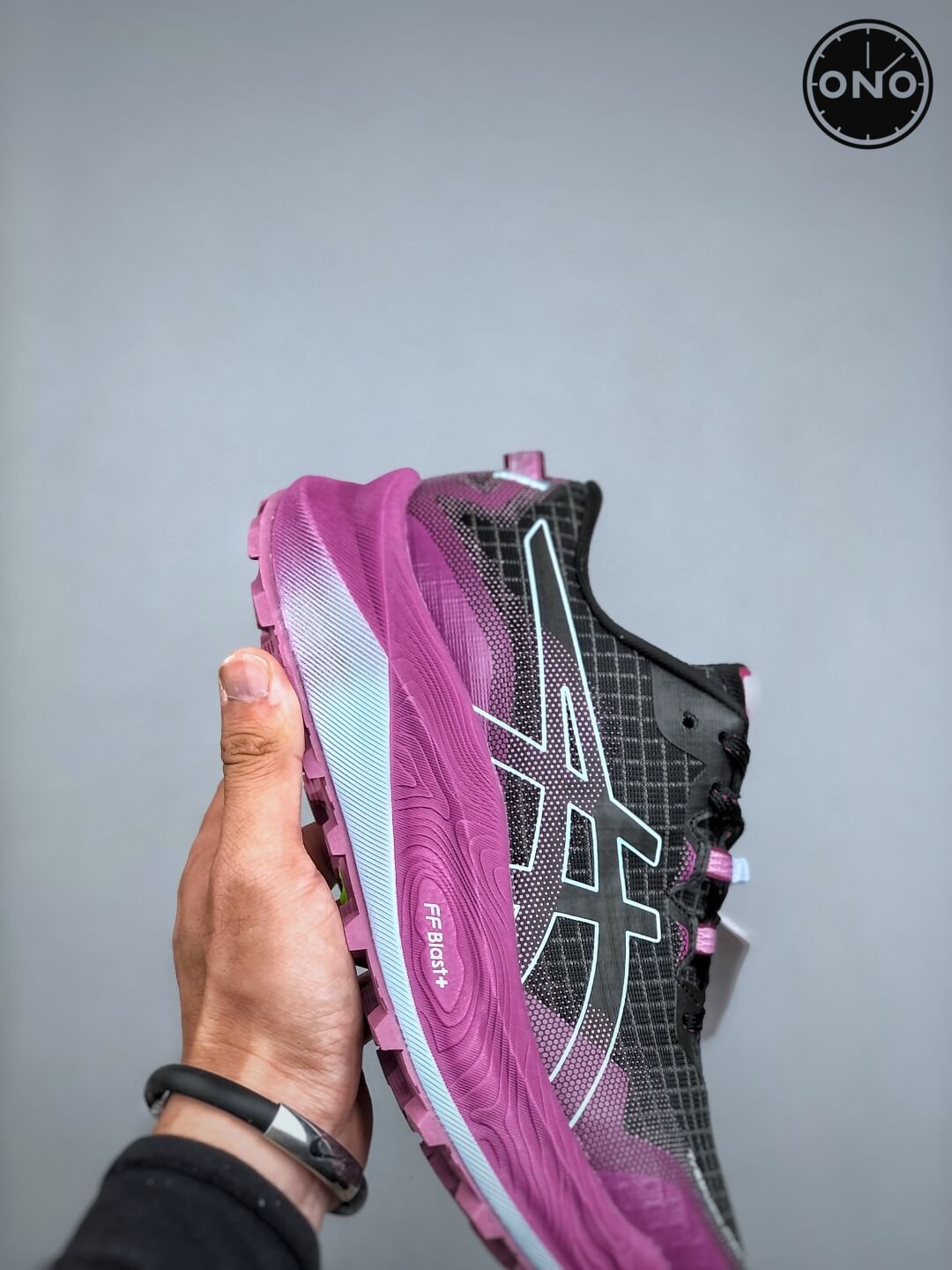 Asics_1_6.jpg