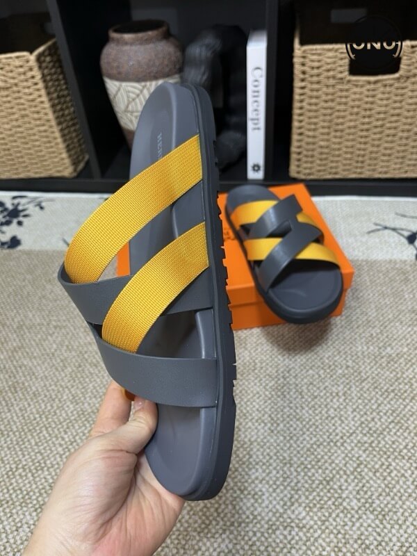 Hermes-Slippers_9_4.jpg