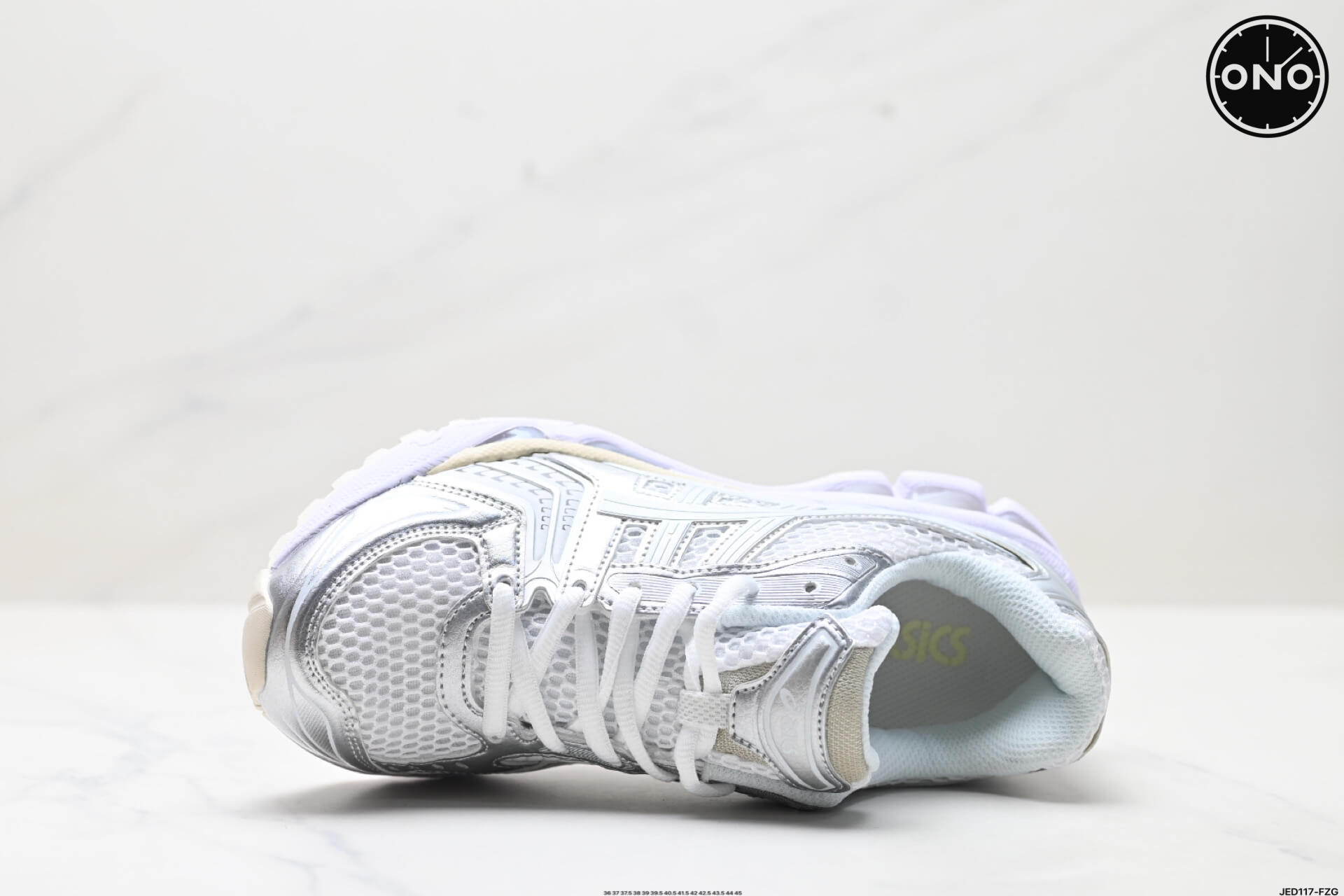 Asics_35_2.jpg
