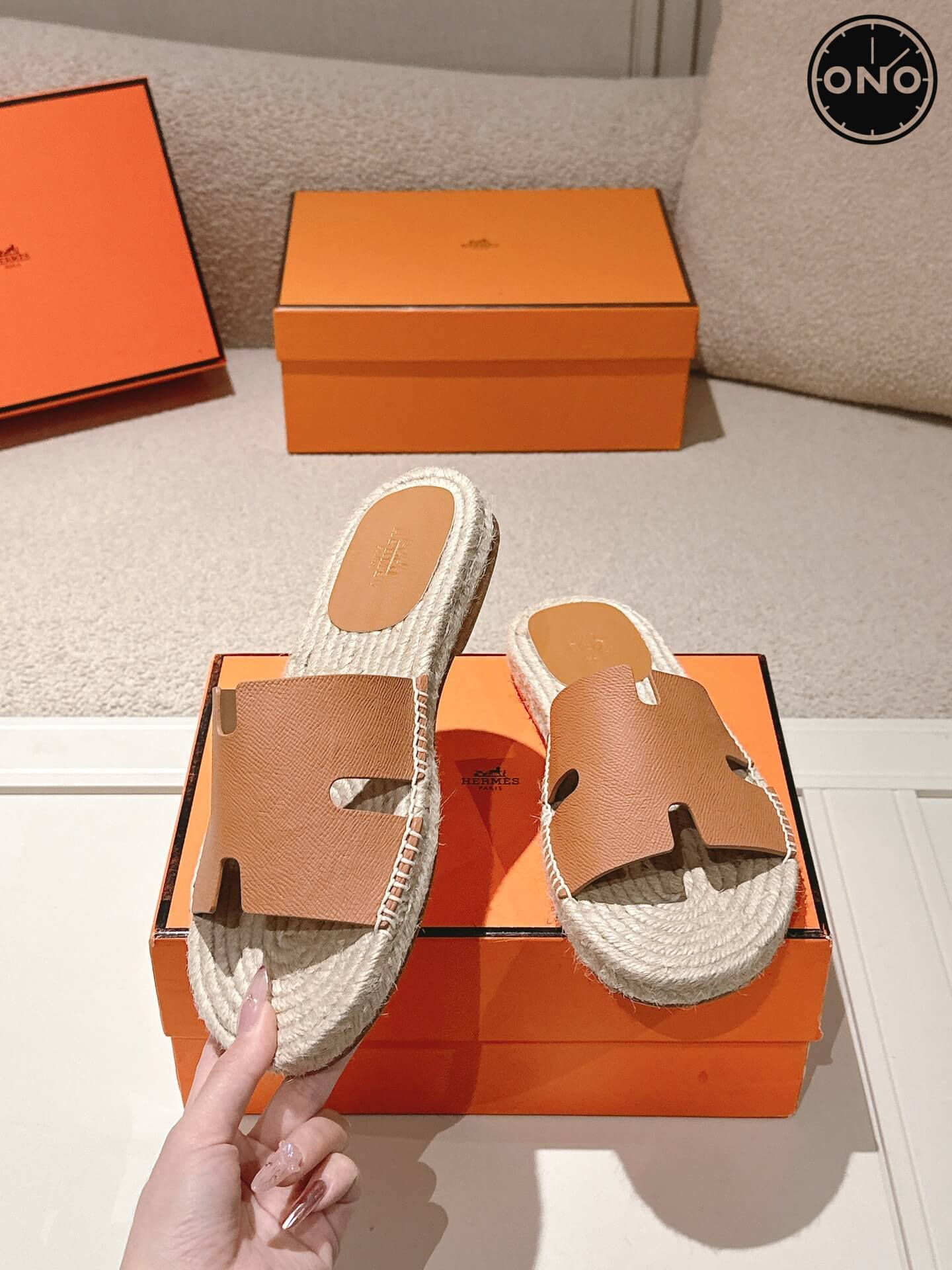 Hermes-Slippers_53_3.jpg
