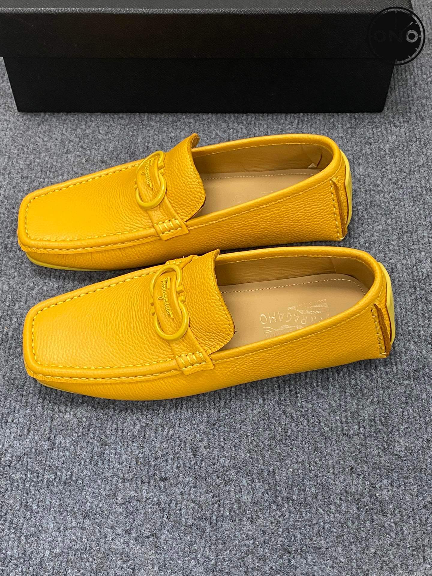 Ferragamo_1_2.jpg