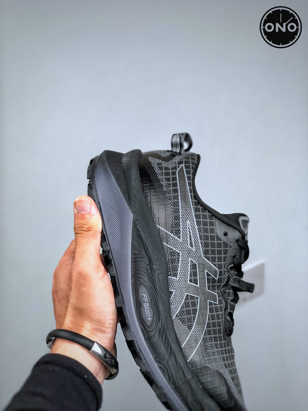 Asics_2_6.jpg
