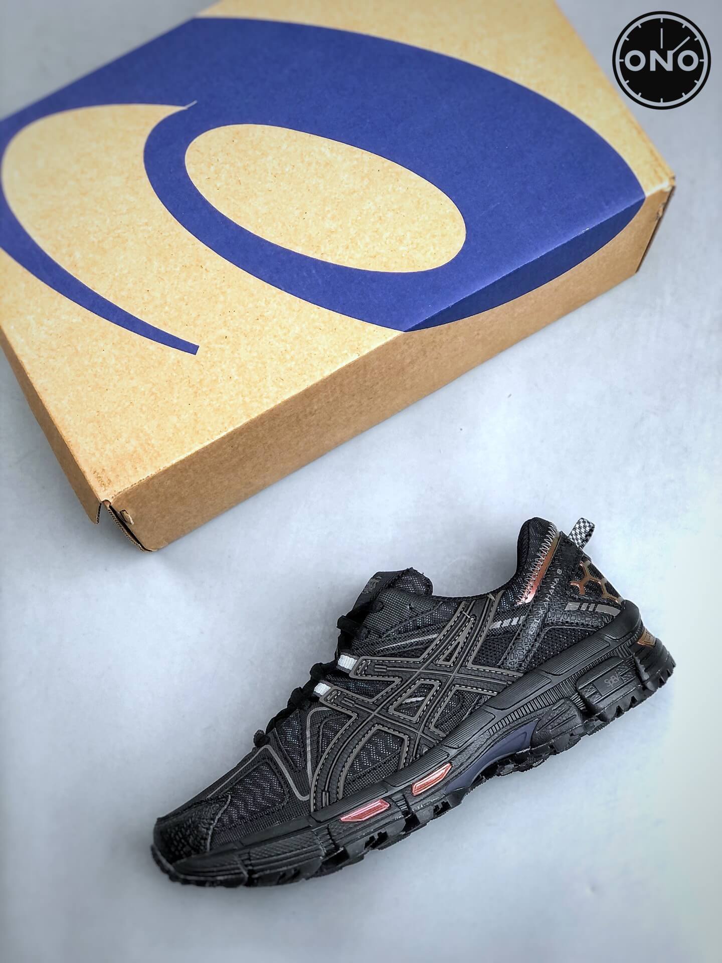Asics_12_3.jpg