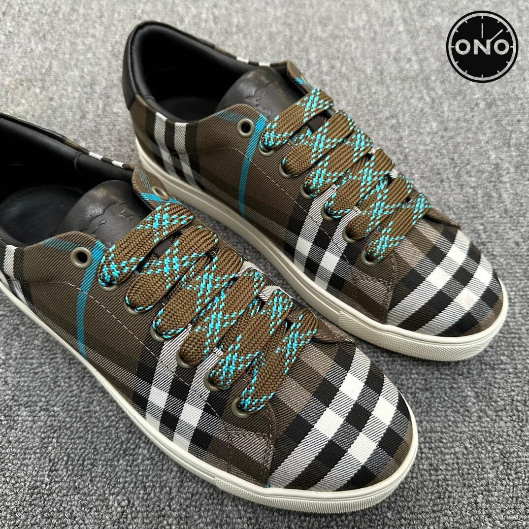 Burberry_80_4.jpg