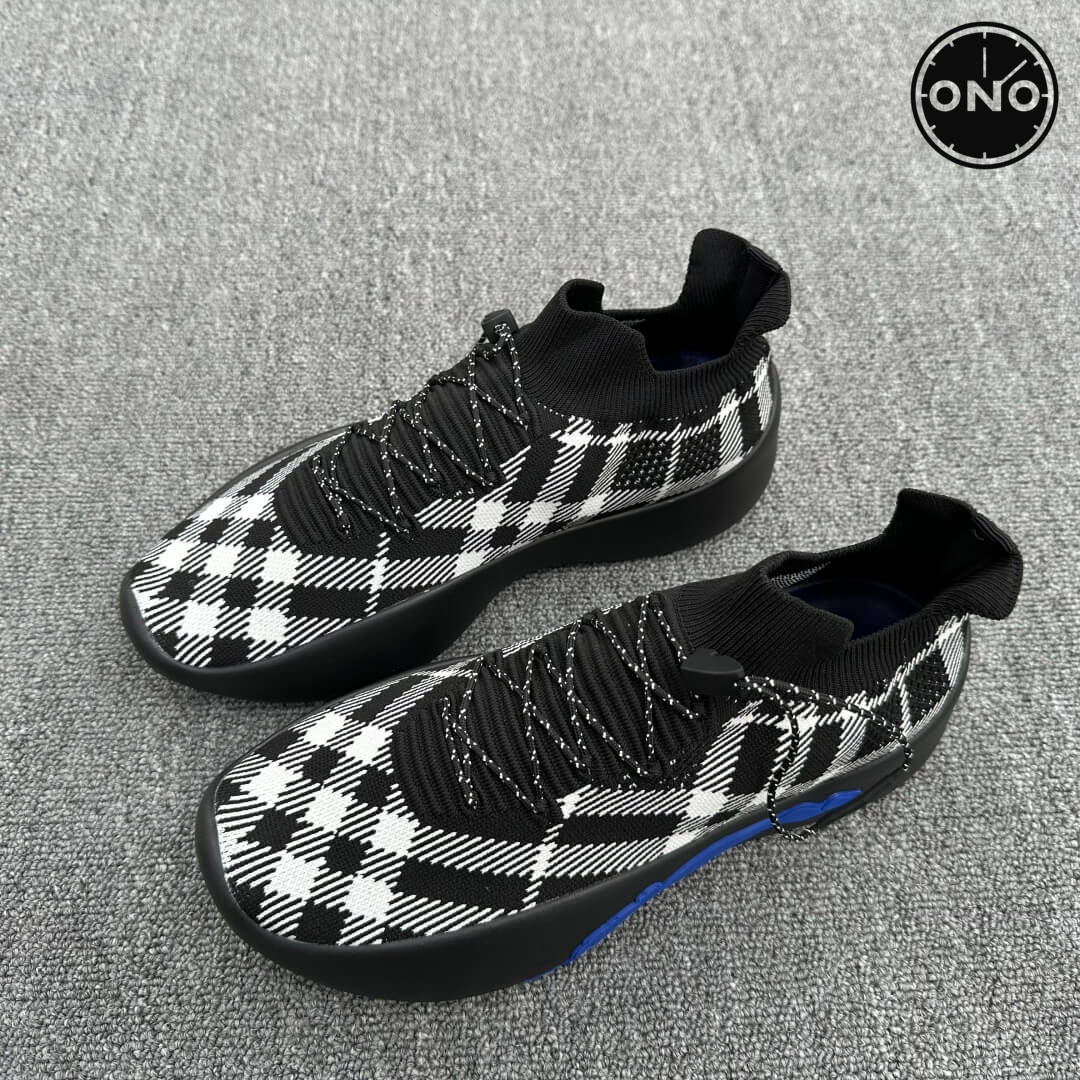 Burberry_69_2.jpg
