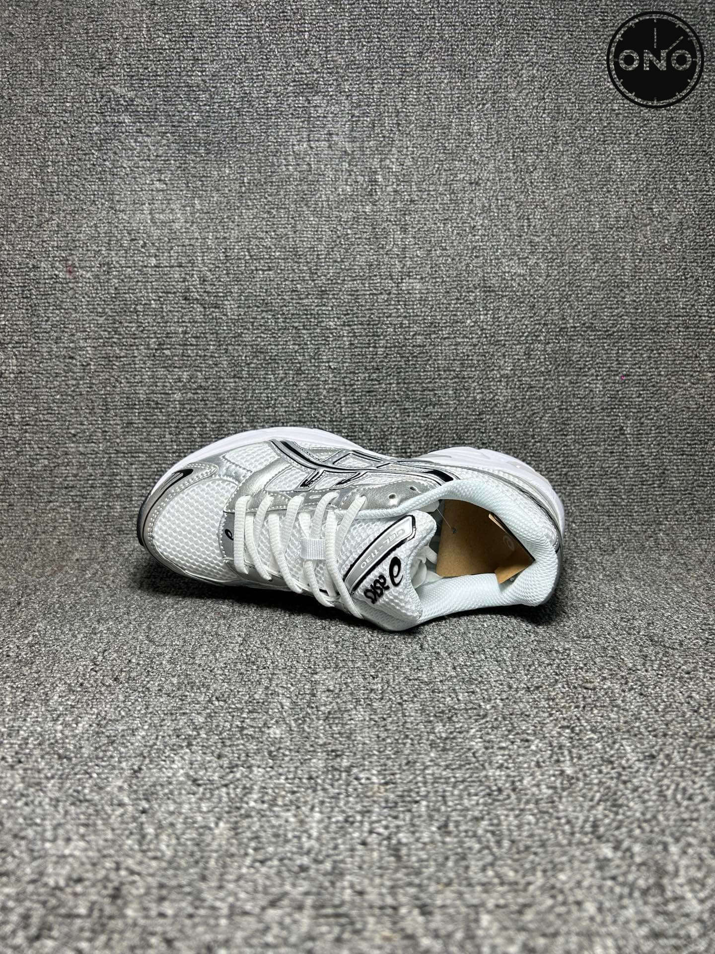 Asics_44_2.jpg