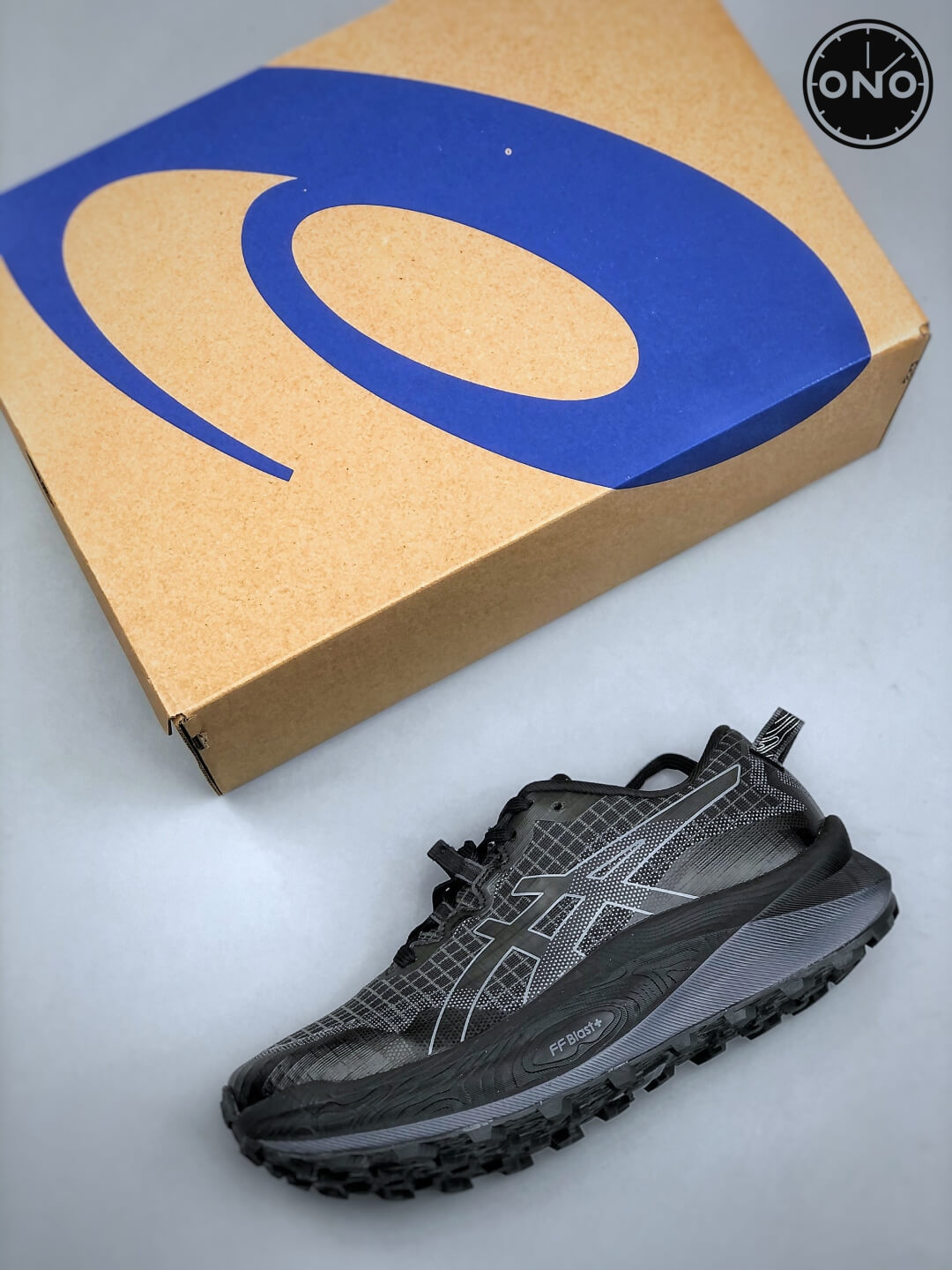 Asics_2_3.jpg