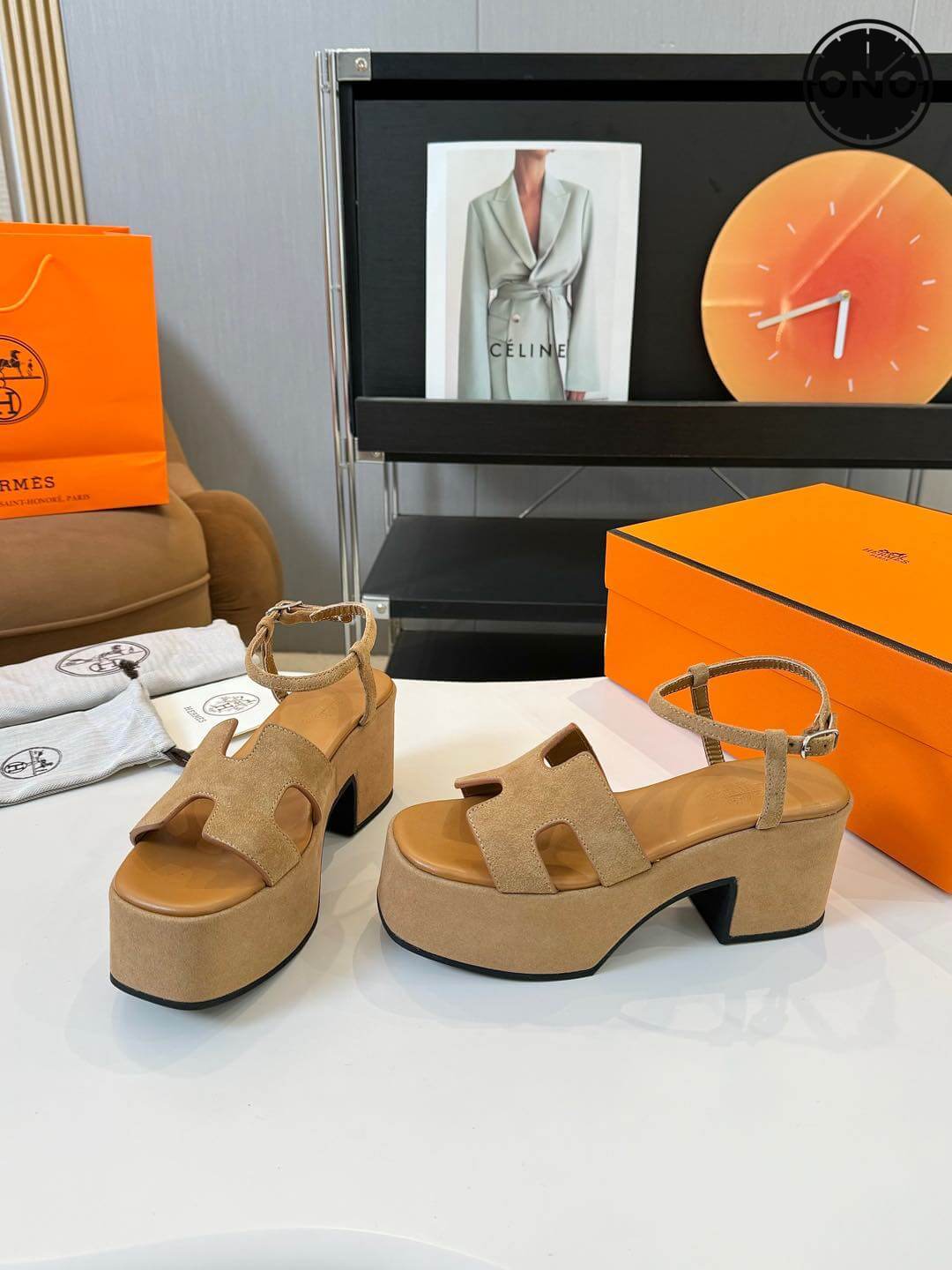 Hermes-Slippers_76_2.jpg