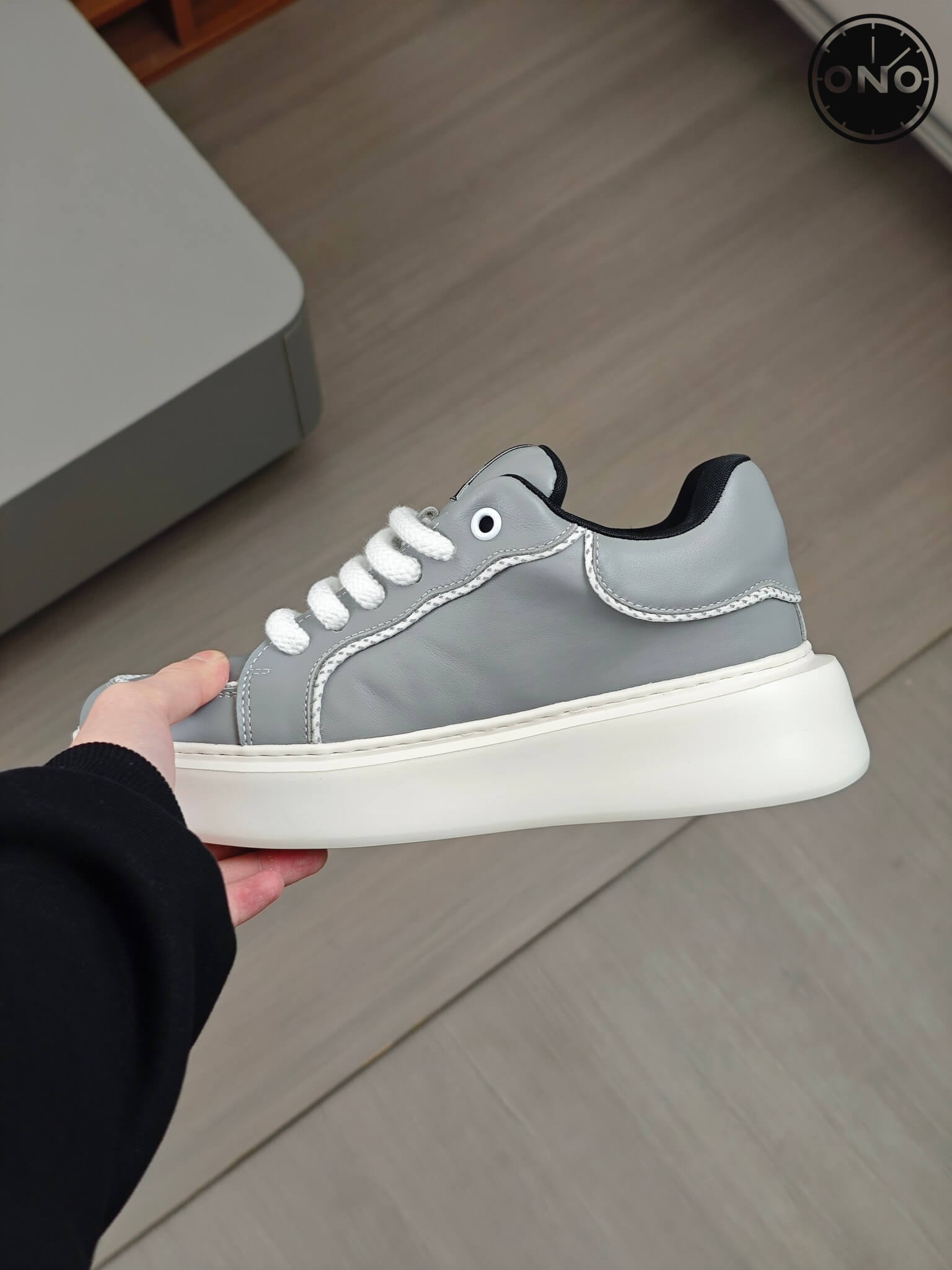 Givenchy_45_7.jpg