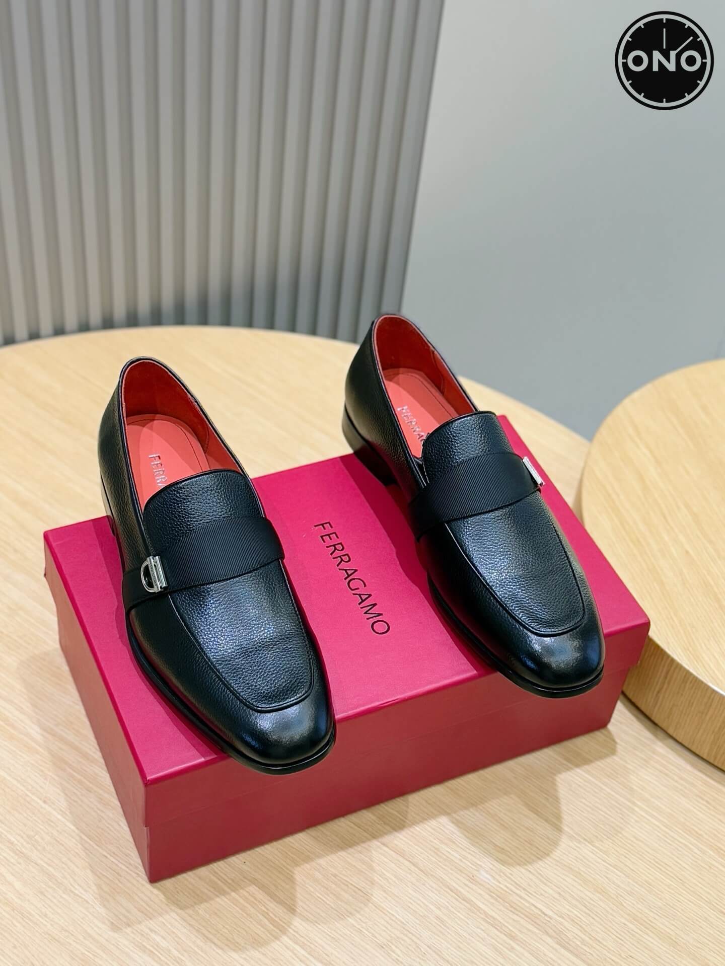 Ferragamo_24_4.jpg