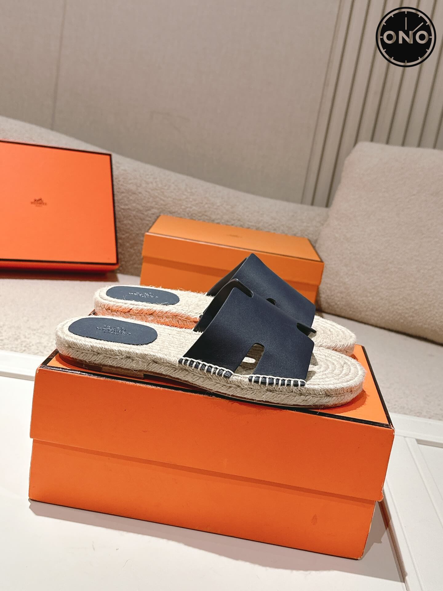 Hermes-Slippers_44_2.jpg