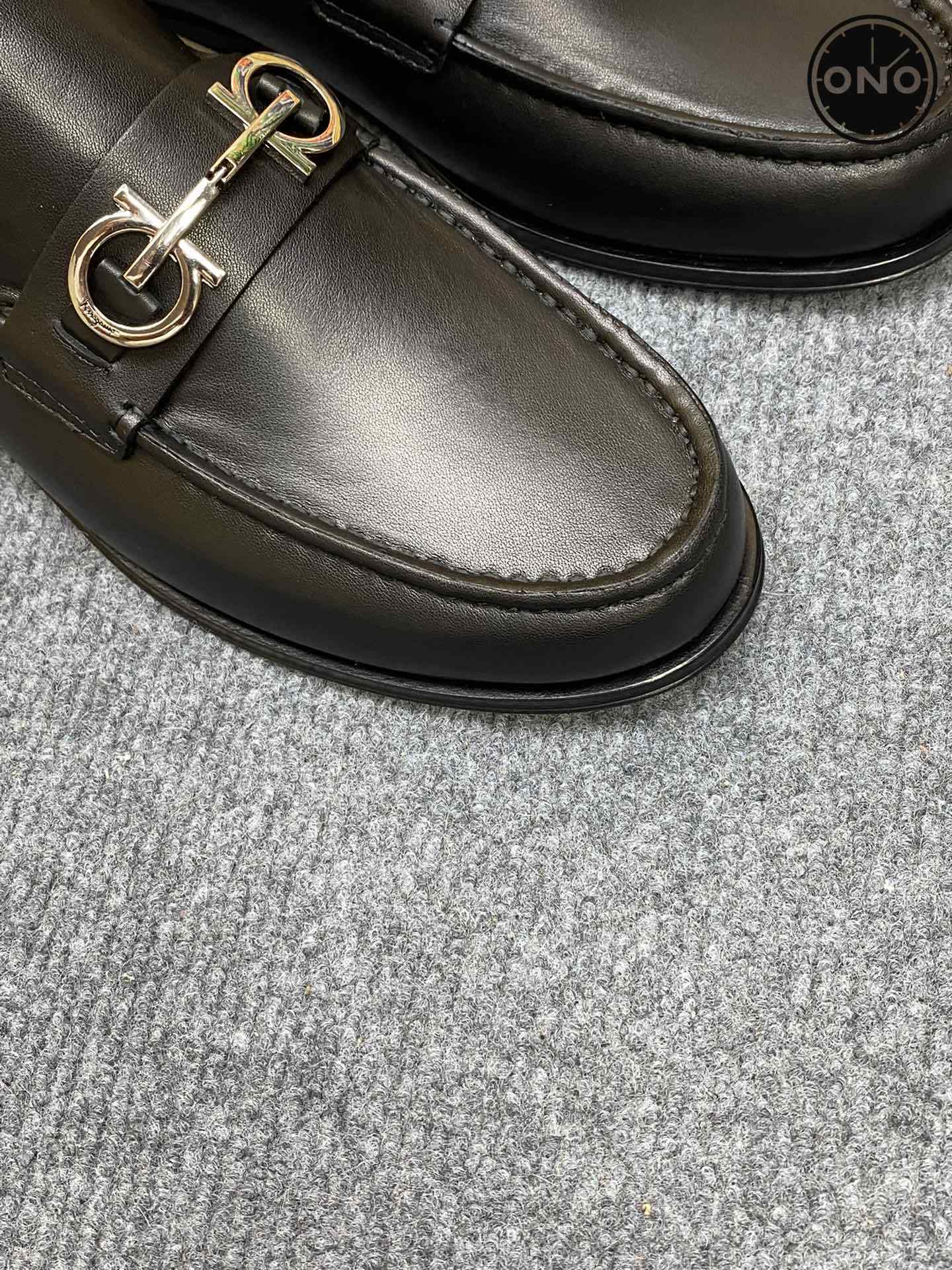 Ferragamo_21_11.jpg
