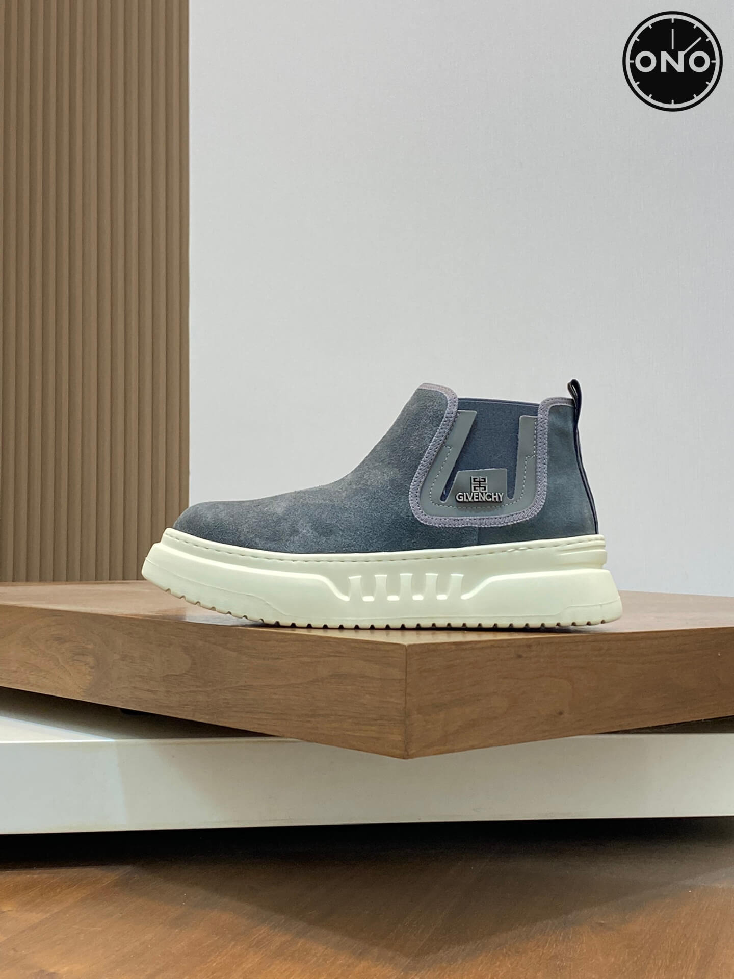 Givenchy_23_6.jpg