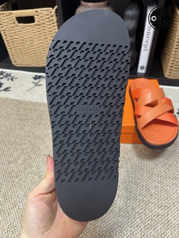 Hermes-Slippers_2_9.jpg