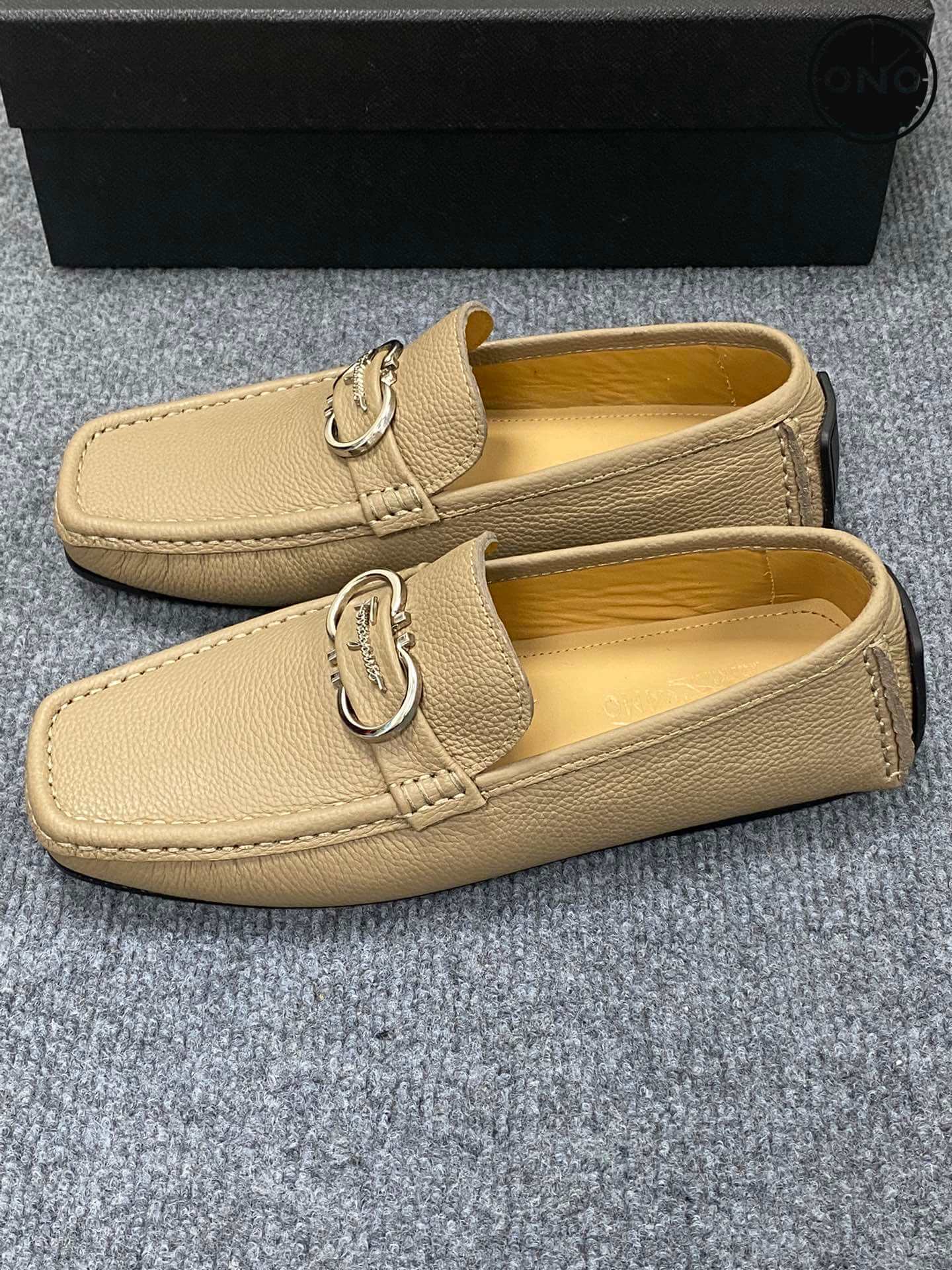 Ferragamo_2_5.jpg
