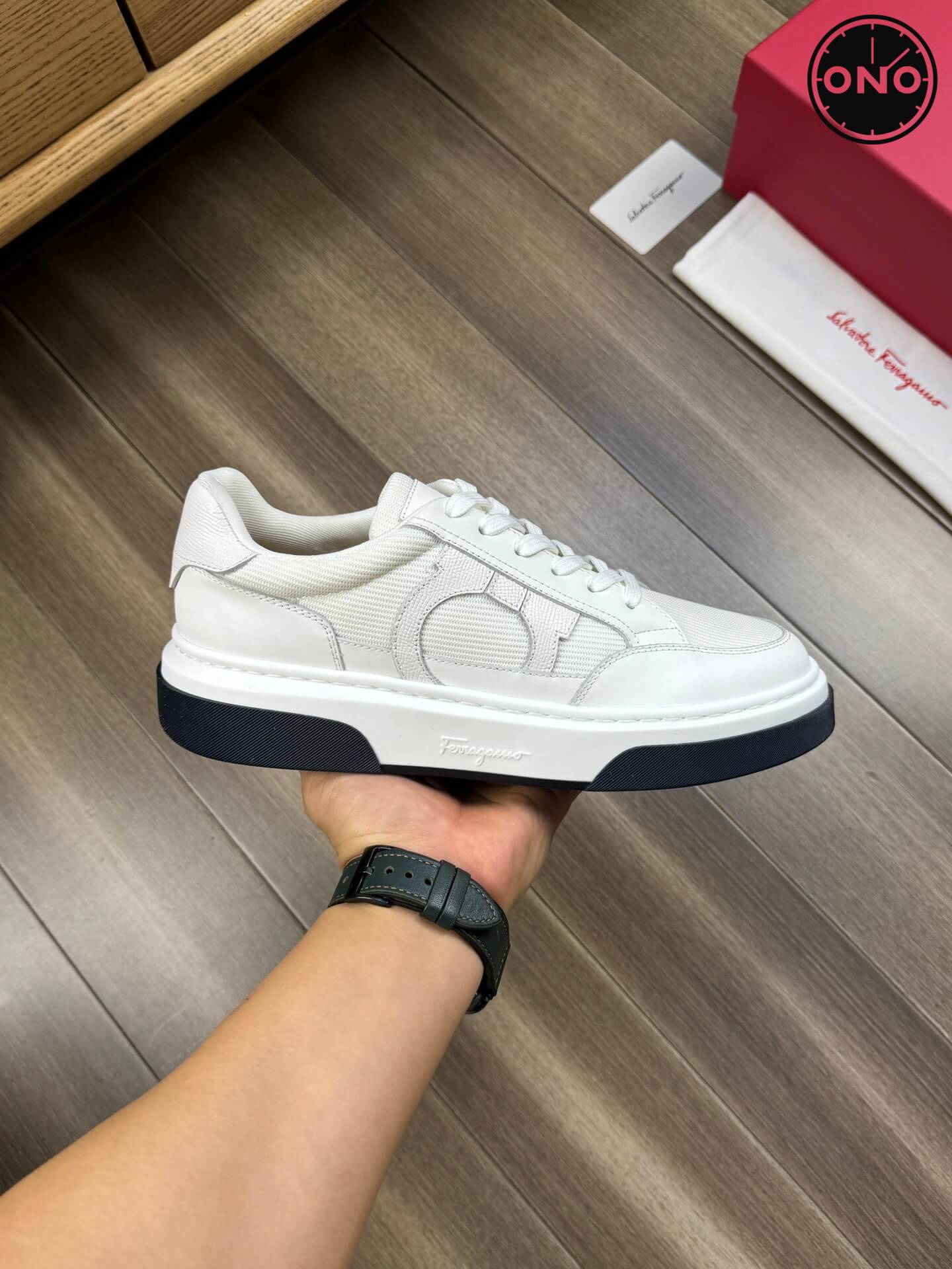Ferragamo_56_6.jpg