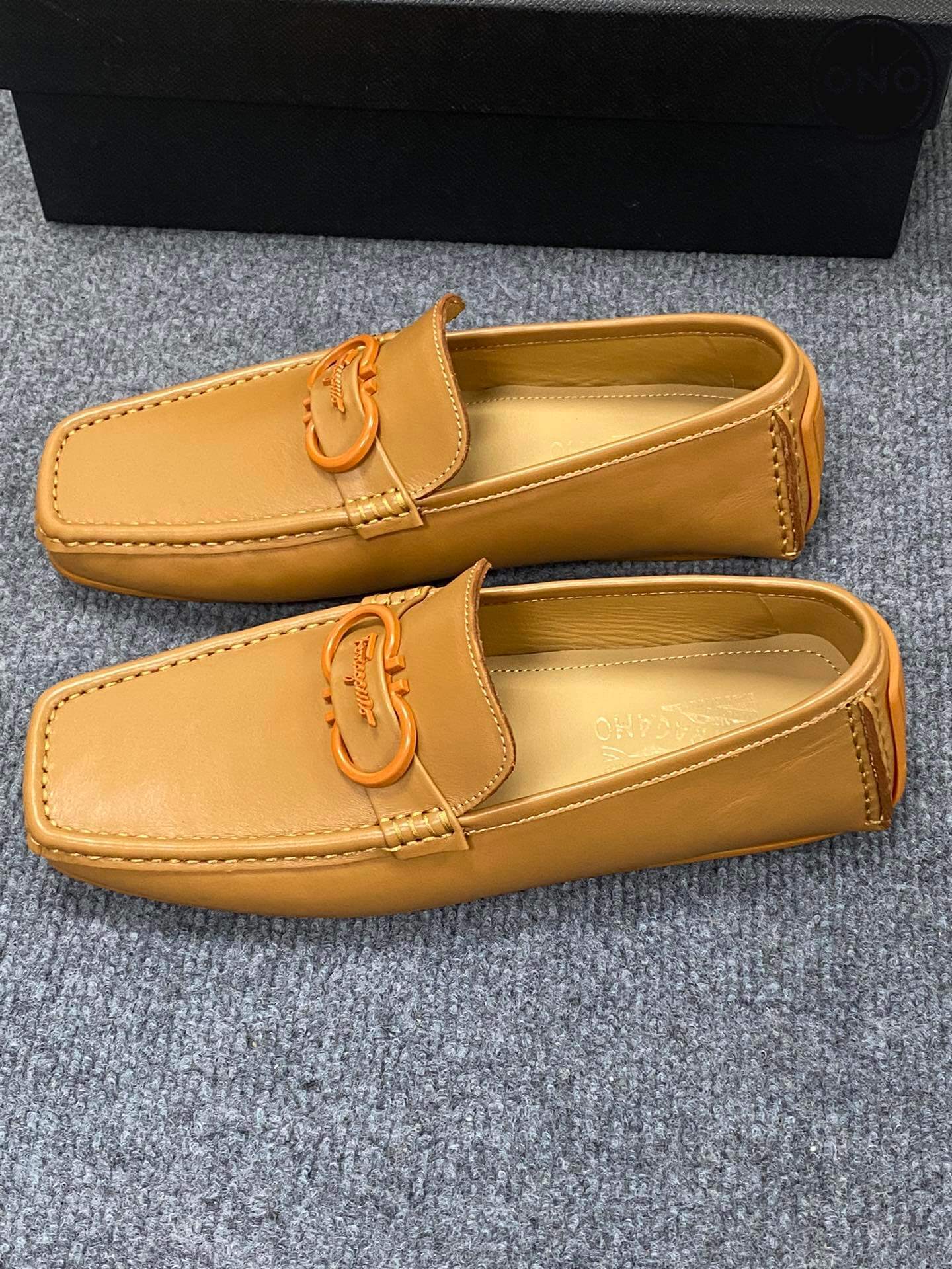Ferragamo_1_5.jpg