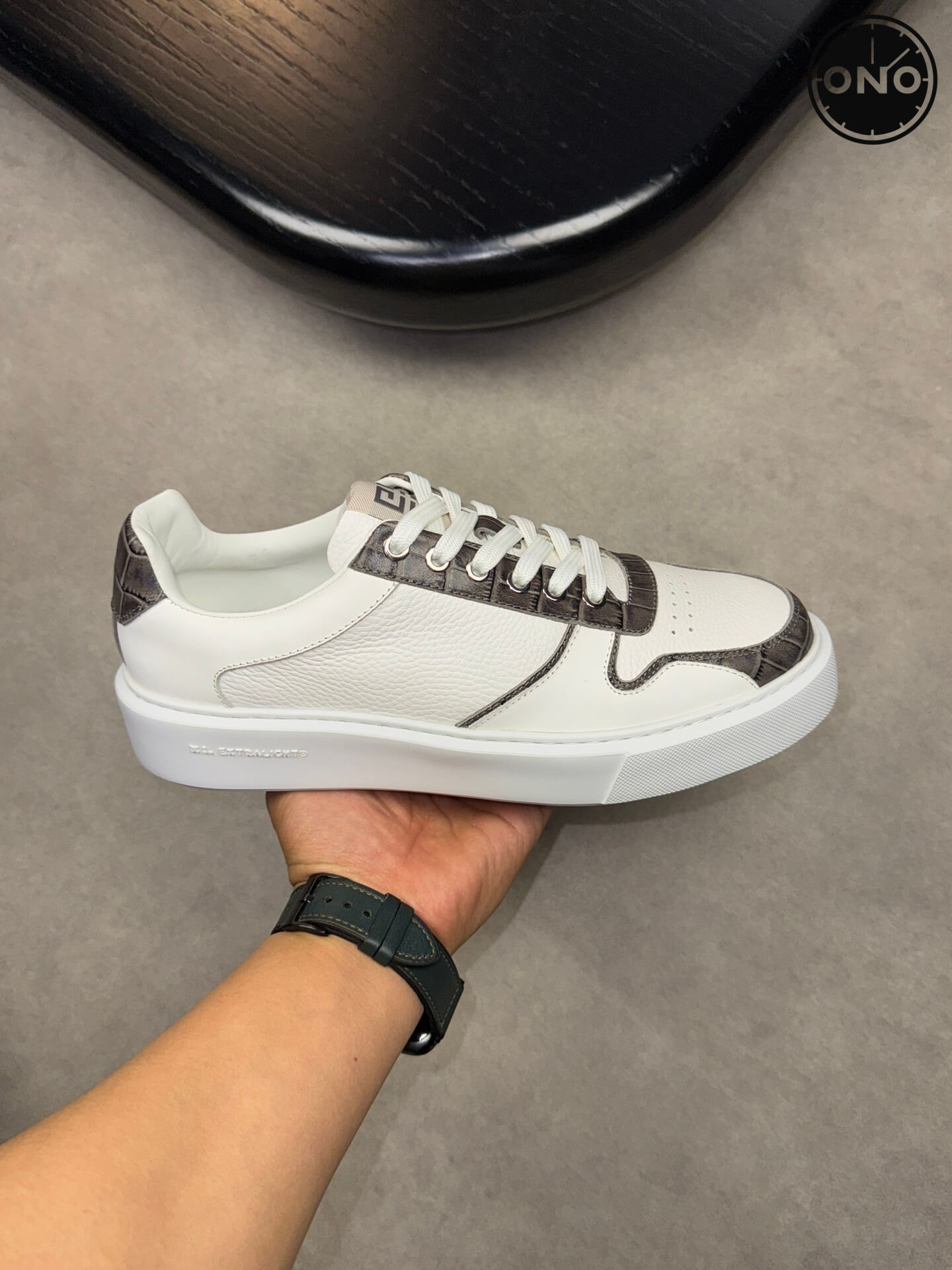 Givenchy_7_6.jpg