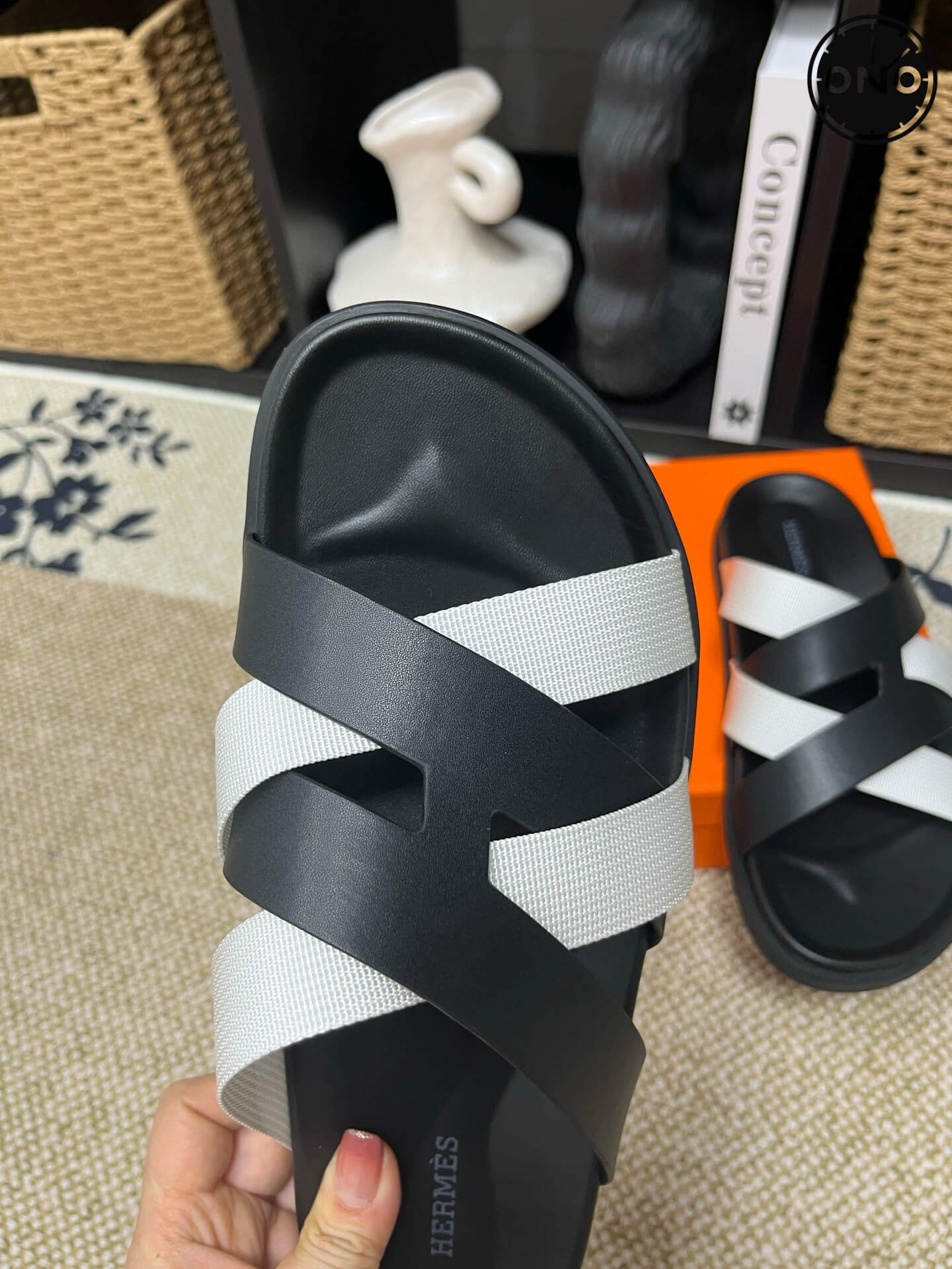 Hermes-Slippers_35_7.jpg