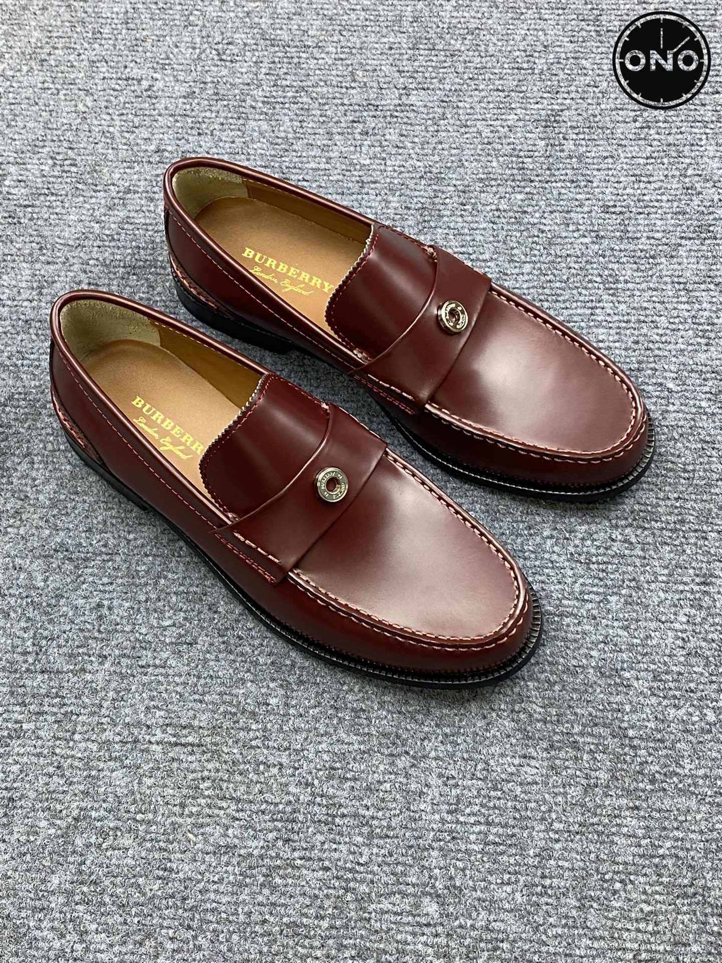 Burberry_9_8.jpg
