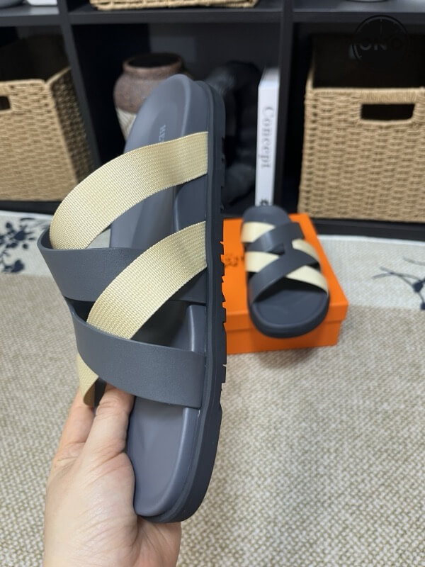 Hermes-Slippers_14_8.jpg