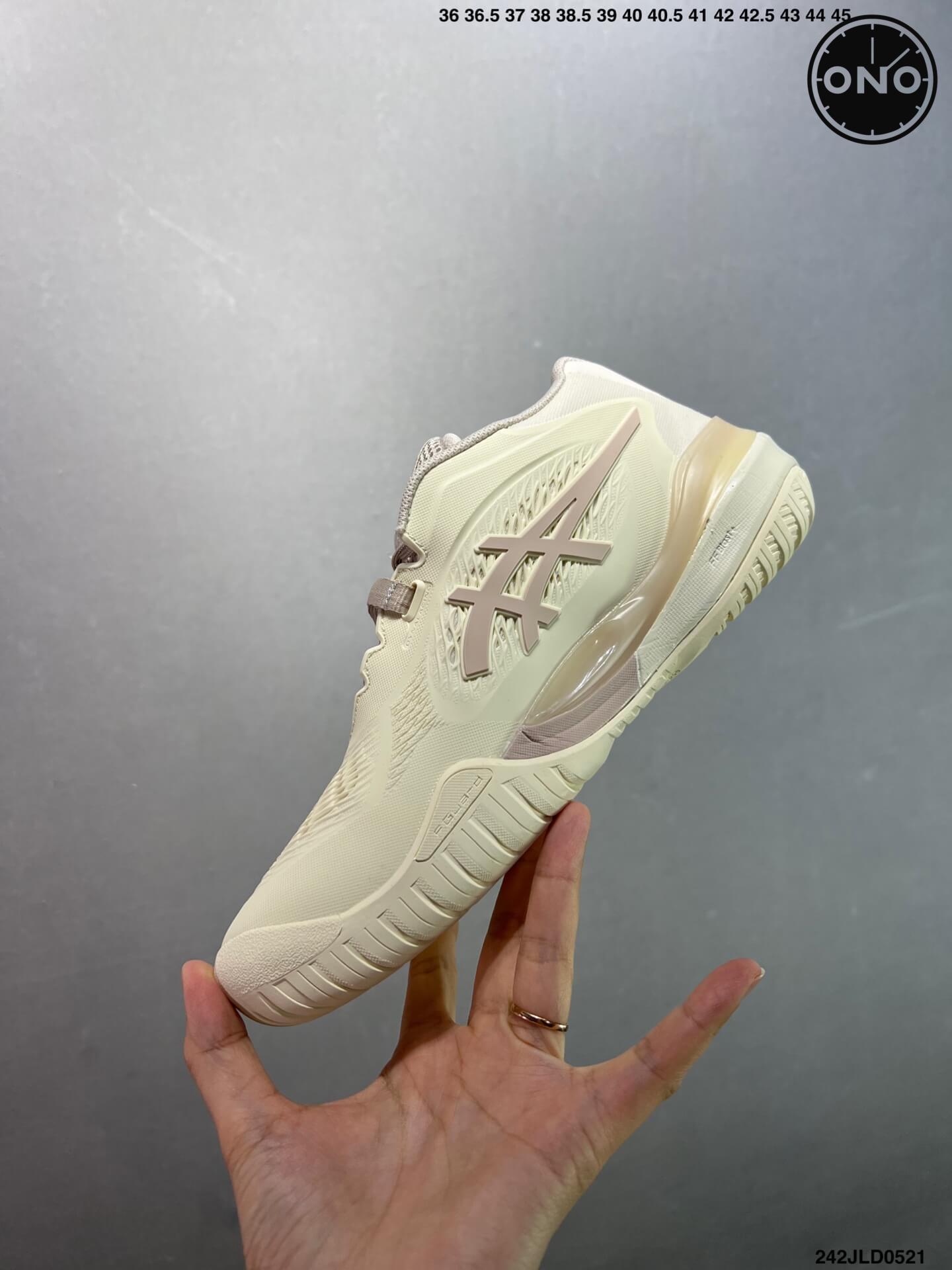Asics_67_3.jpg