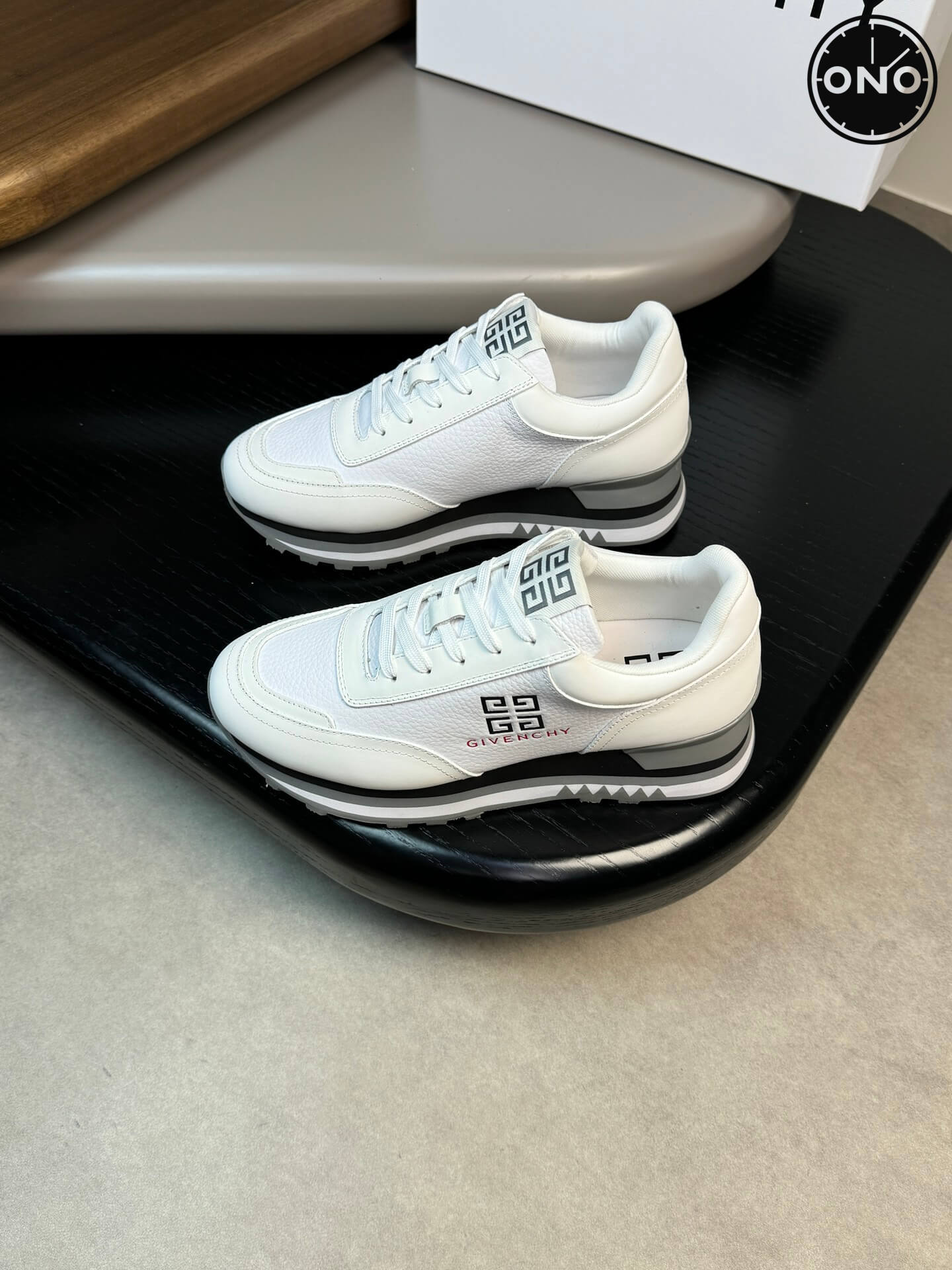 Givenchy_18_5.jpg