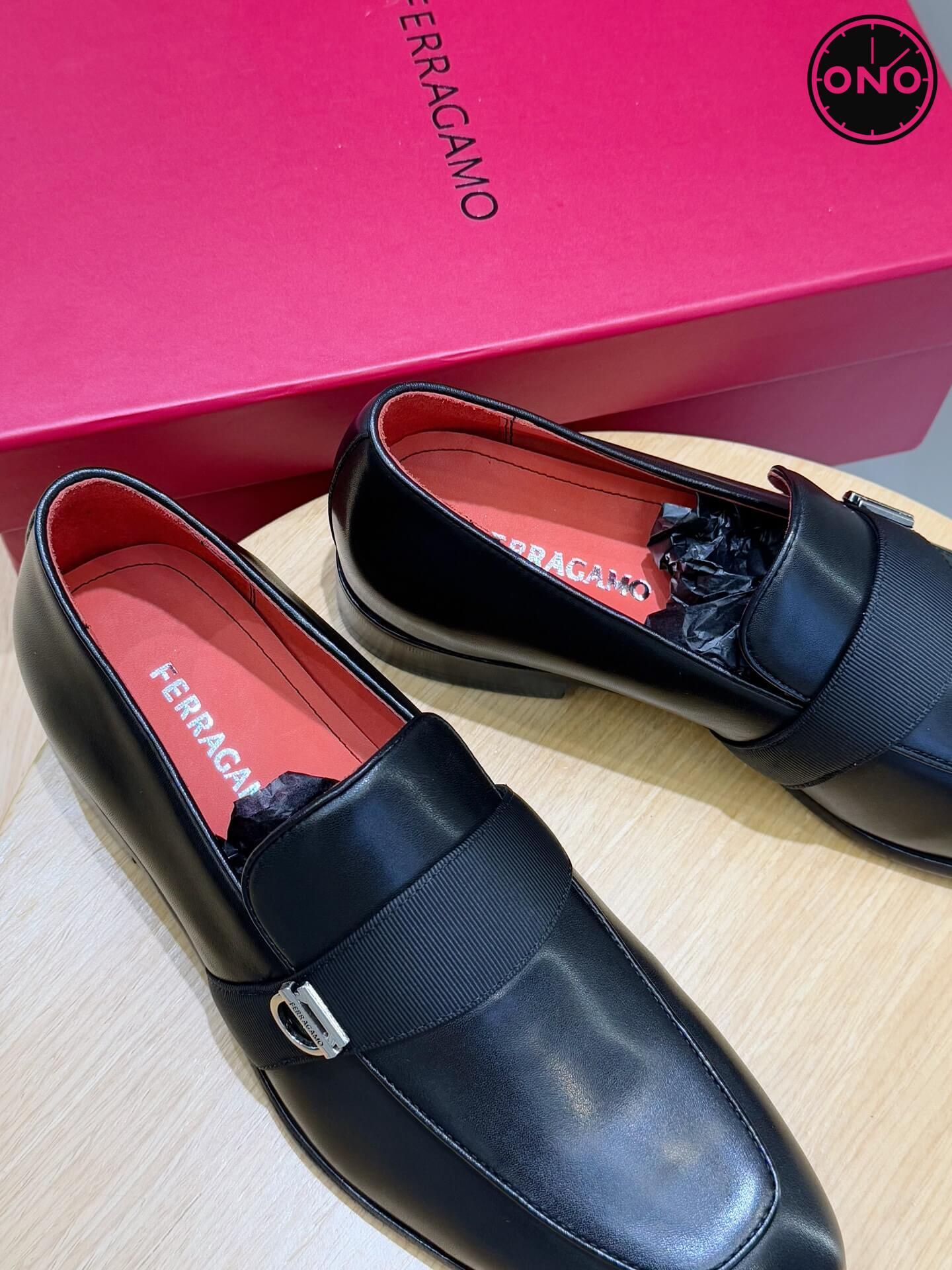 Ferragamo_93_8.jpg
