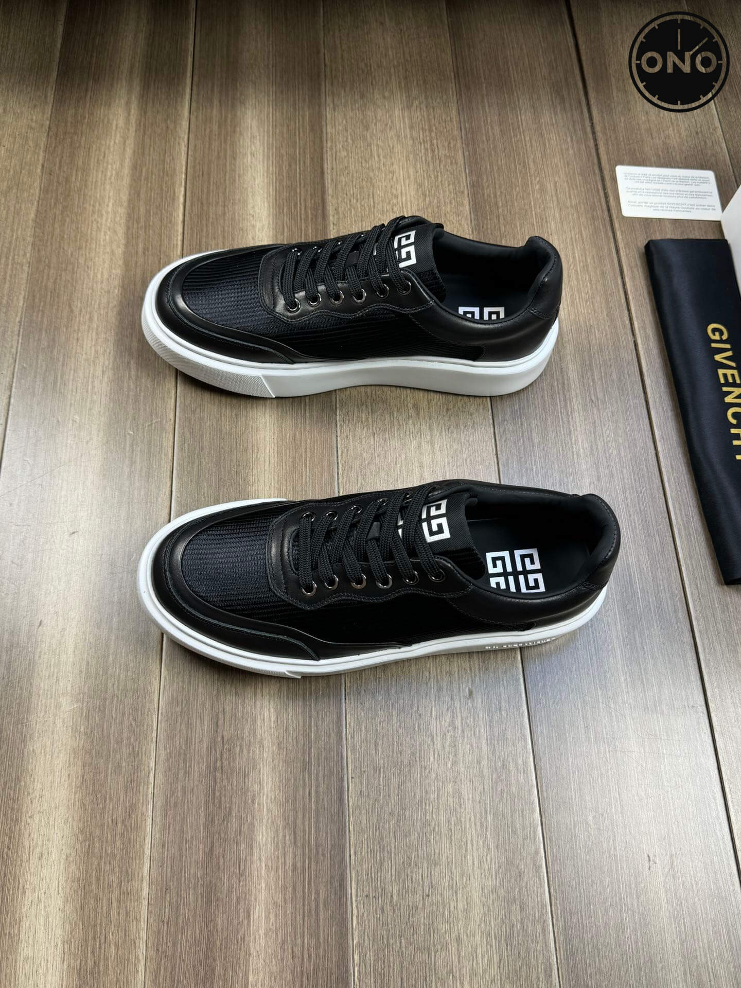 Givenchy_99_3.jpg