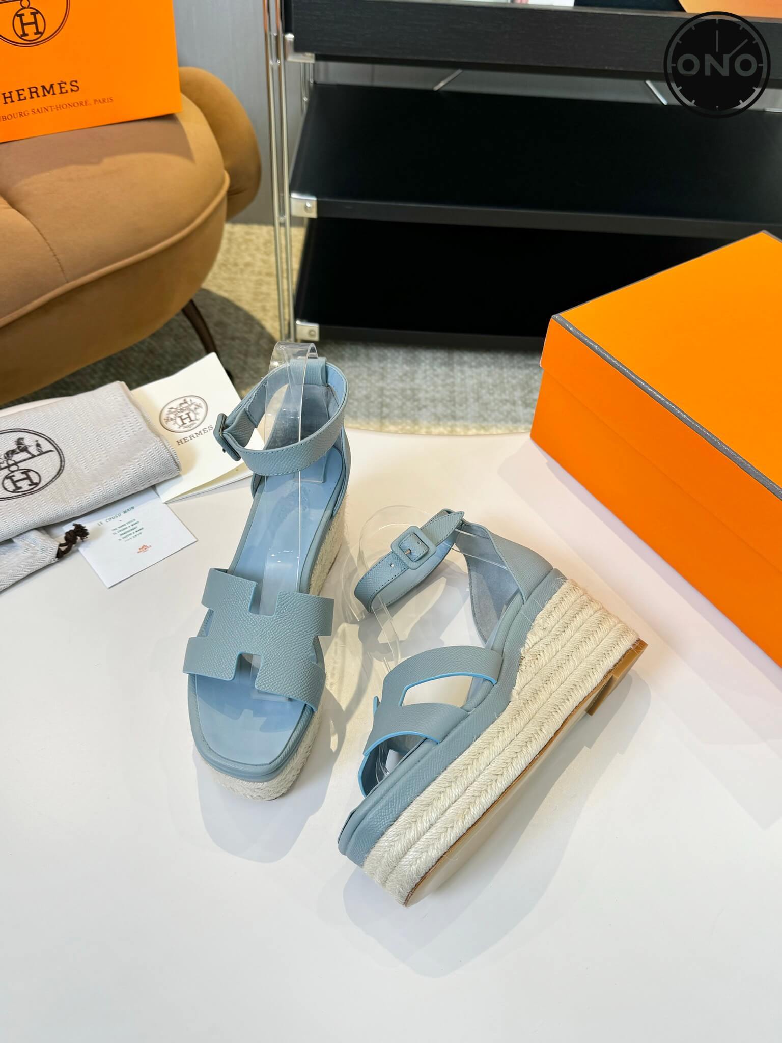 Hermes-Slippers_83_4.jpg