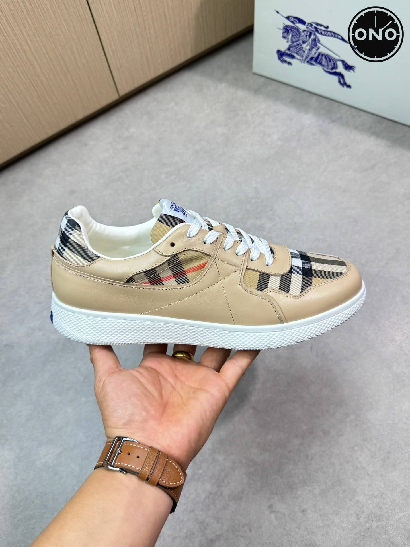 Burberry_31_4.jpg