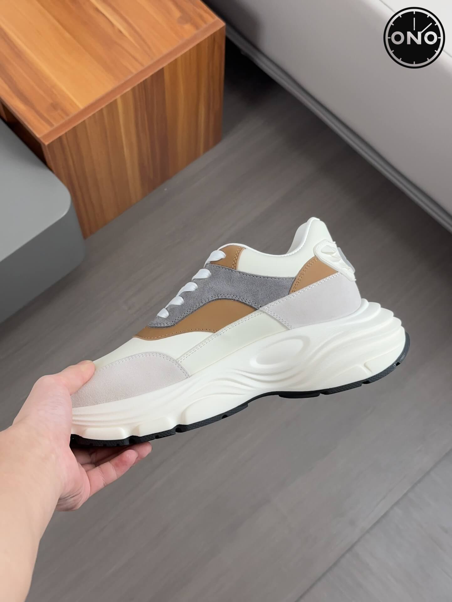 Givenchy_97_7.jpg