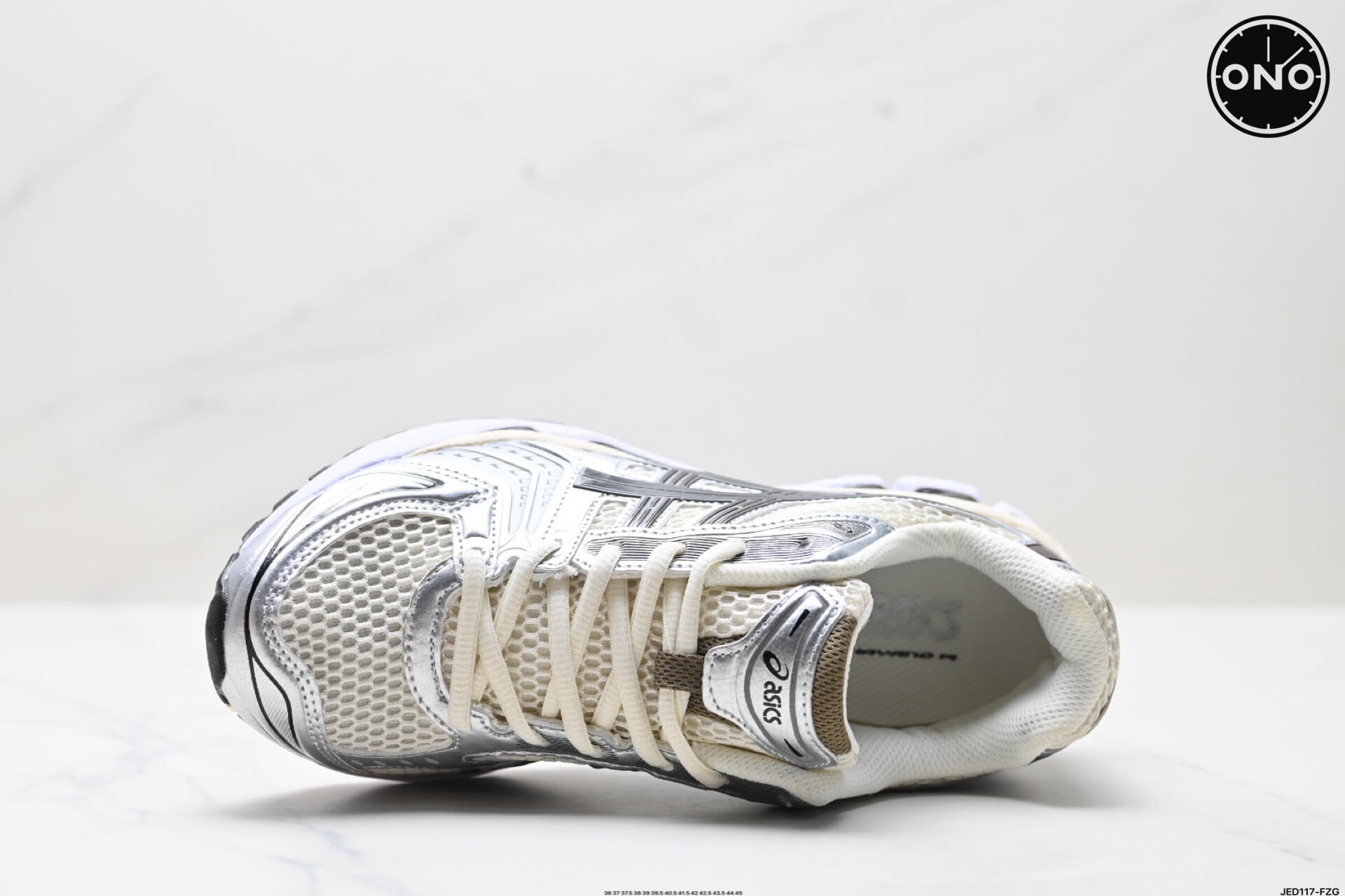 Asics_36_2.jpg