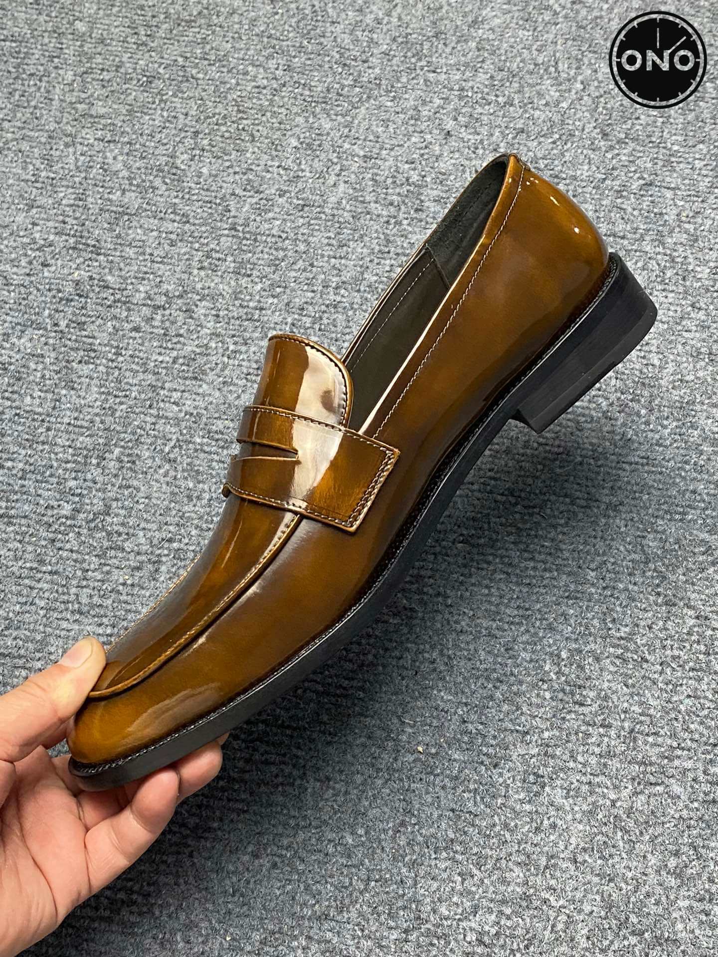 Ferragamo_98_6.jpg