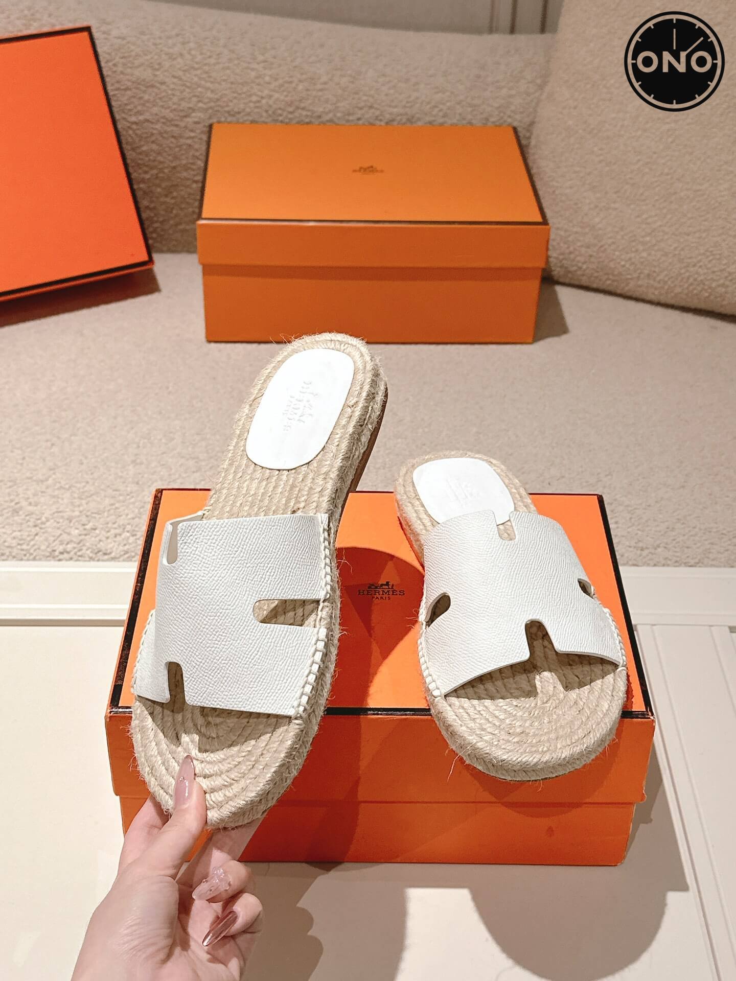 Hermes-Slippers_54_3.jpg