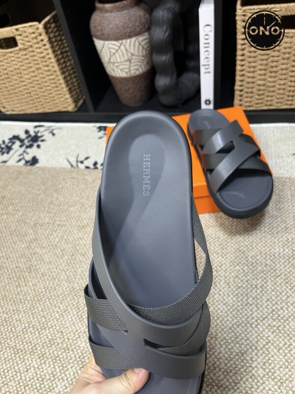 Hermes-Slippers_16_8.jpg