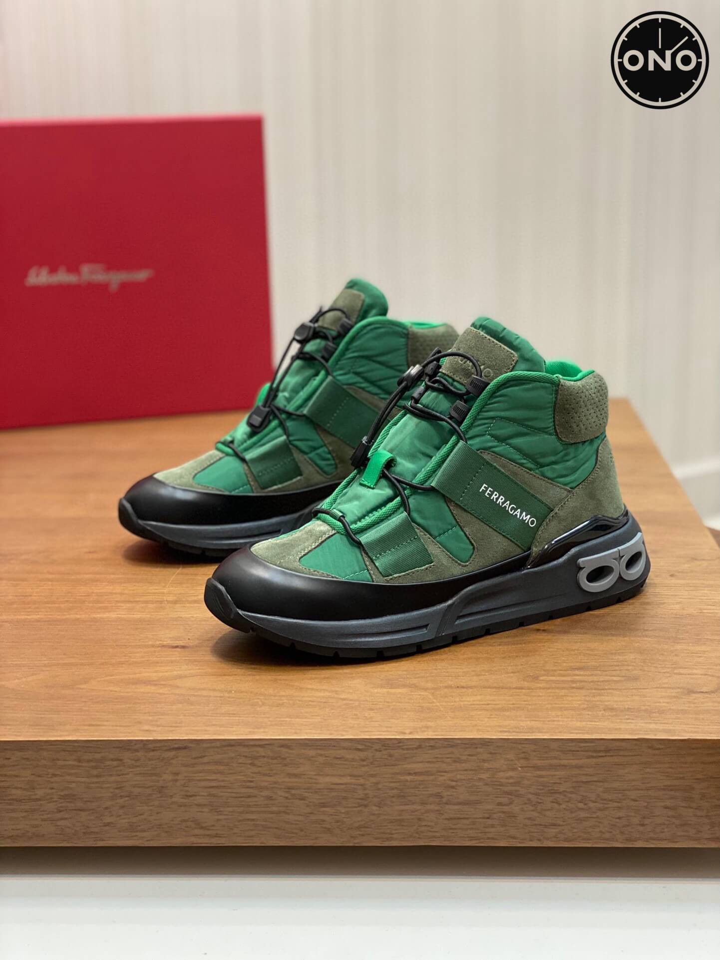 Ferragamo_97_5.jpg
