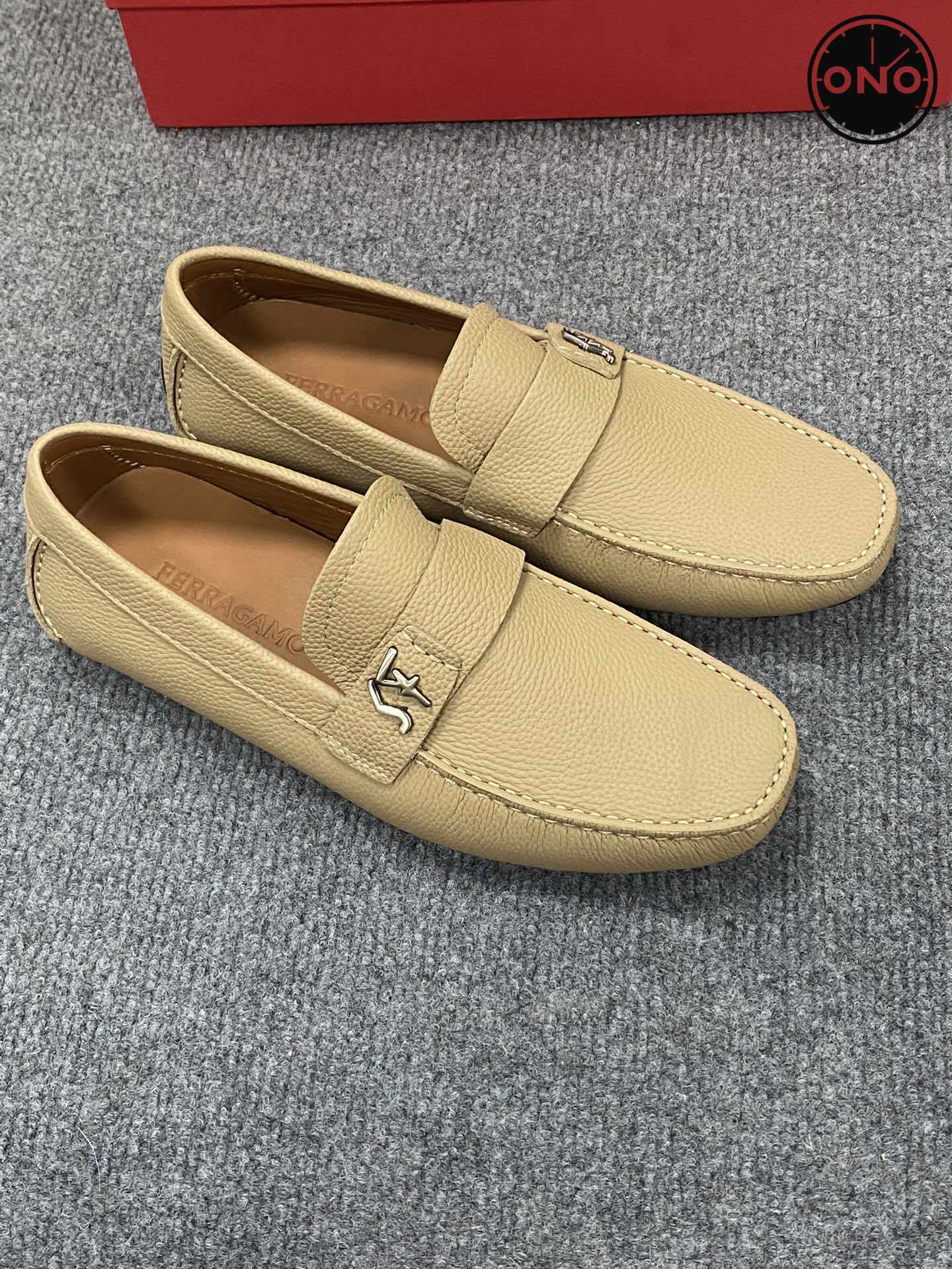 Ferragamo_41_9.jpg